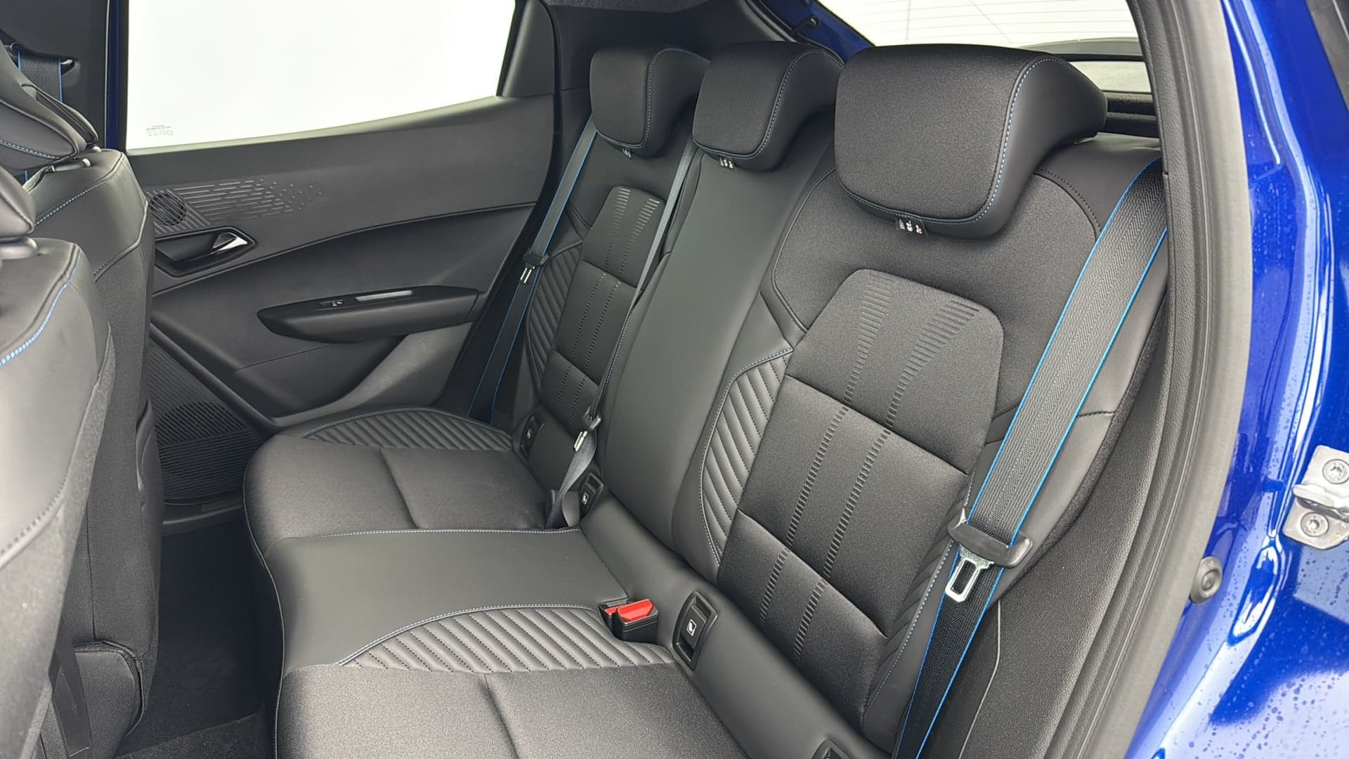 Vente en ligne Renault Clio 6 Clio E-Tech full hybrid 160 ch au prix de 27 690 €