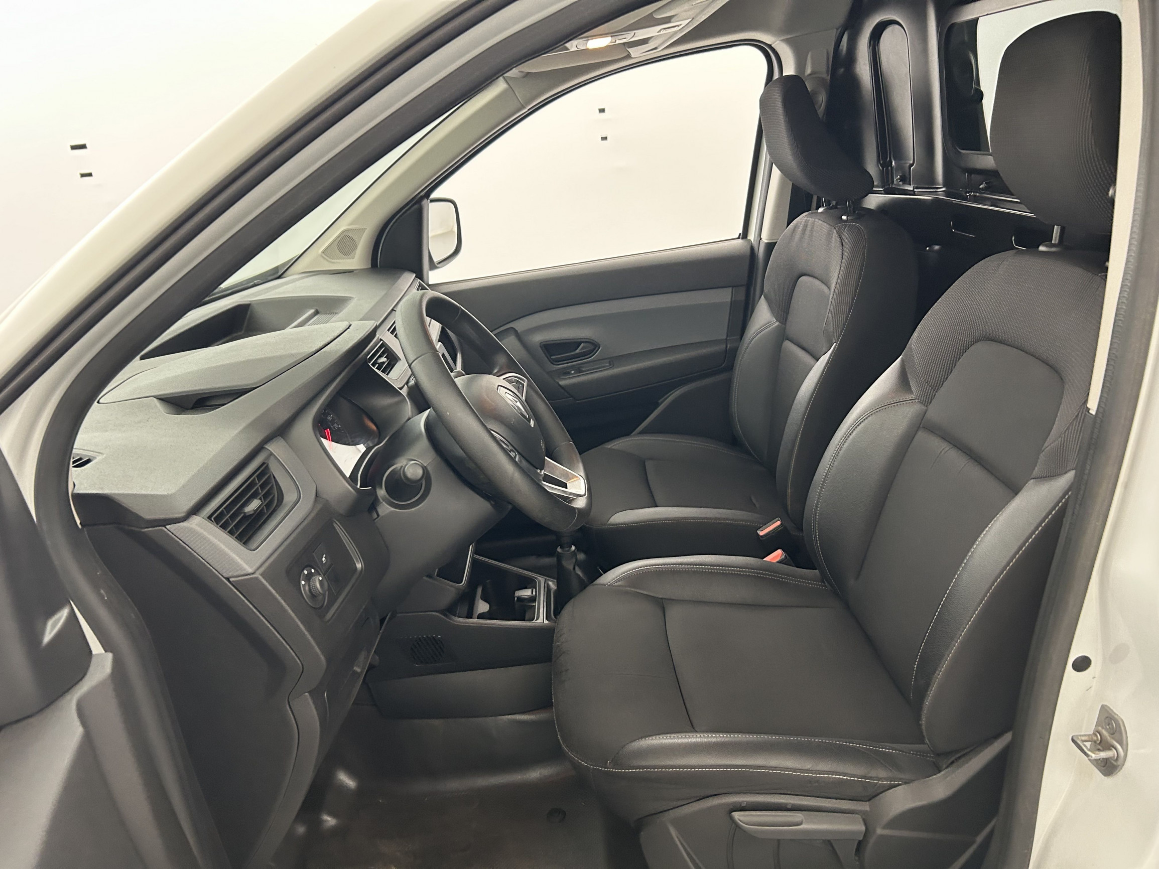 Vente en ligne Renault Express Van  BLUE DCI 95 - 22 au prix de 15 290 €
