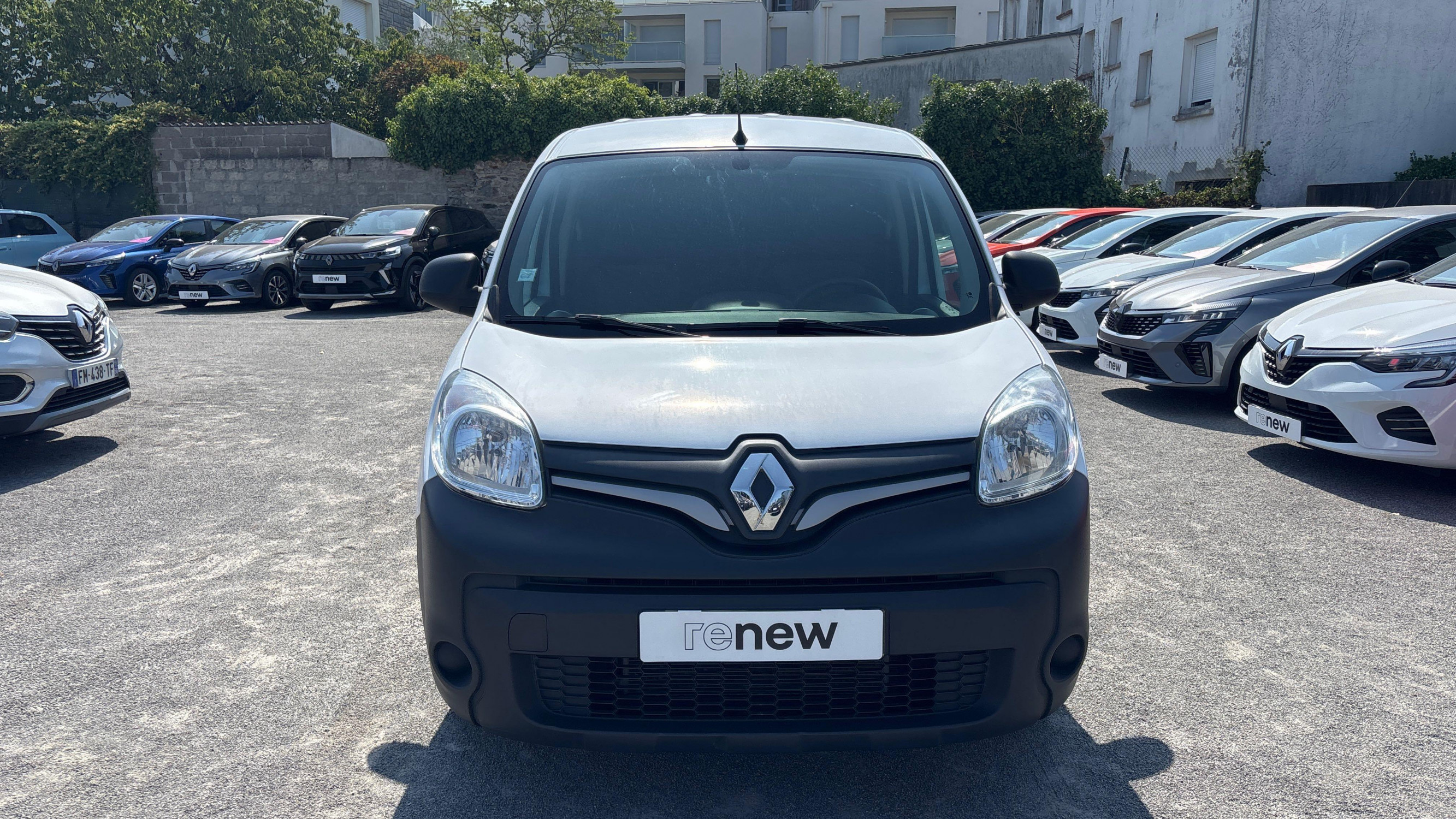 Vente en ligne Renault Kangoo Express  GRAND VOLUME BLUE DCI 95 au prix de 13 790 €