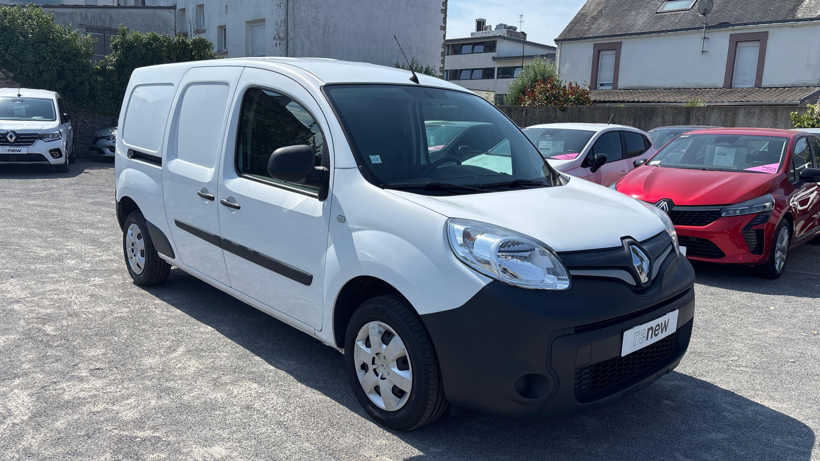 Vente en ligne Renault Kangoo Express  GRAND VOLUME BLUE DCI 95 au prix de 13 790 €