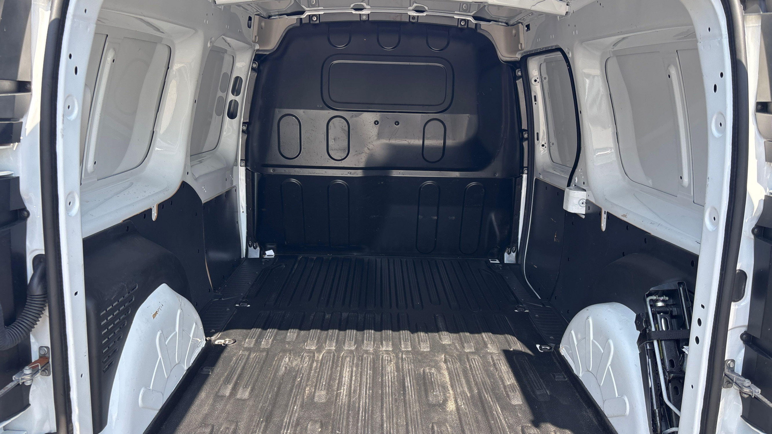 Vente en ligne Renault Kangoo Express  GRAND VOLUME BLUE DCI 95 au prix de 13 790 €