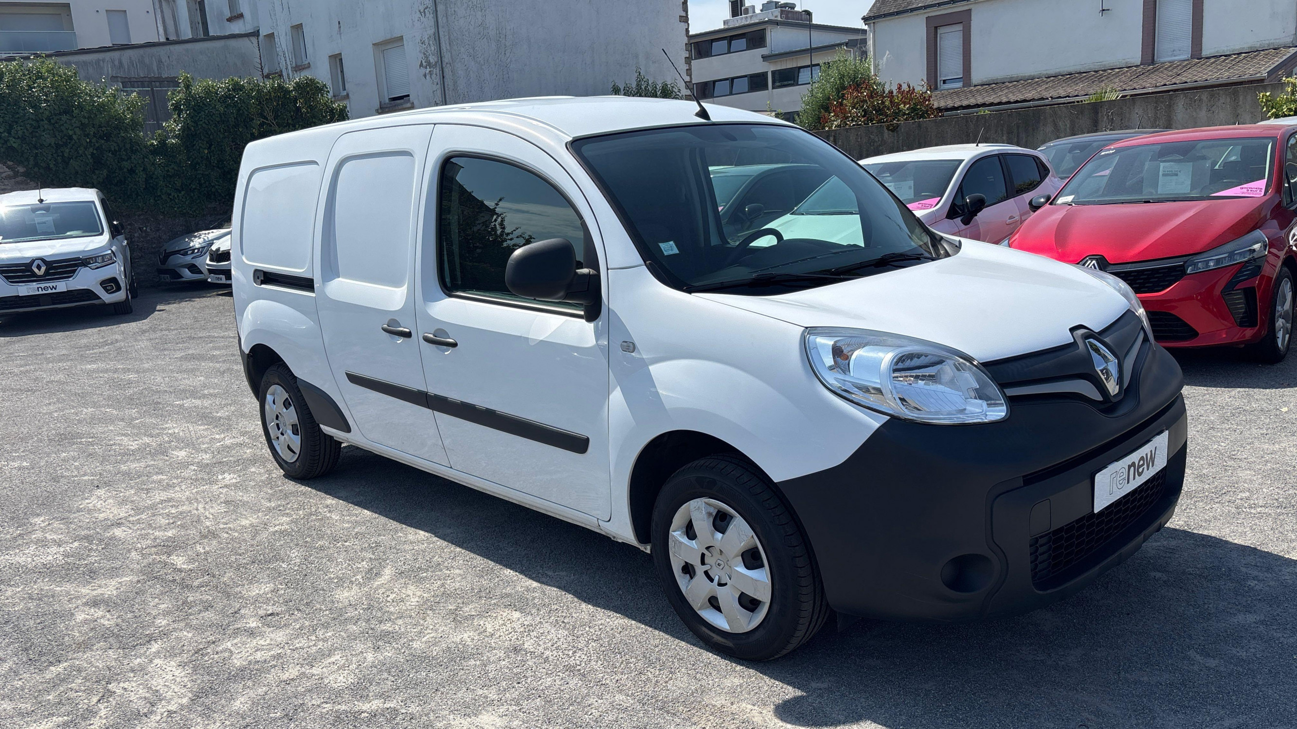 Vente en ligne Renault Kangoo Express  GRAND VOLUME BLUE DCI 95 au prix de 13 790 €