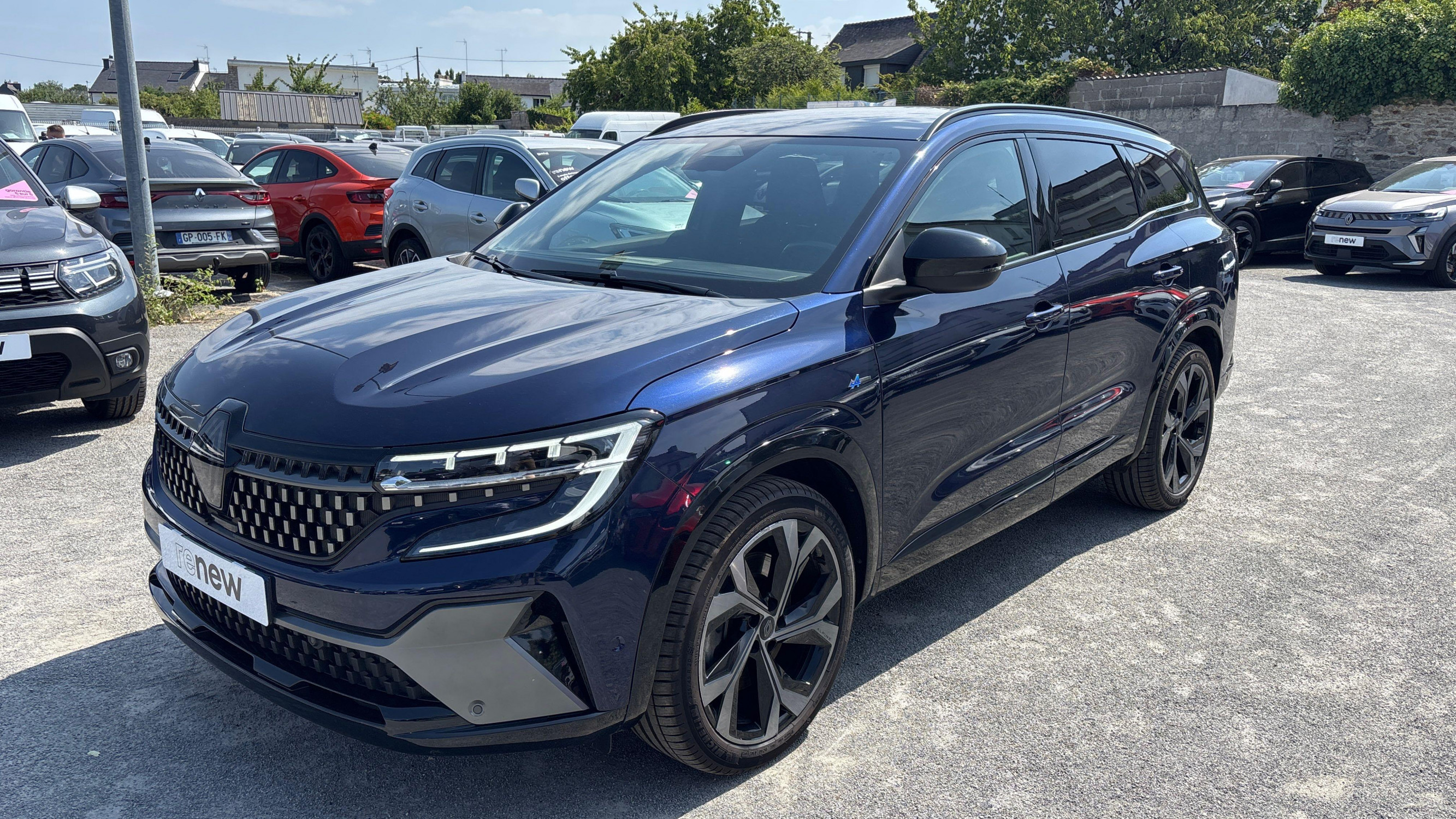 Renault Espace Espace E-Tech hybrid 200 esprit Alpine occasion de 2024 en vente à Vannes