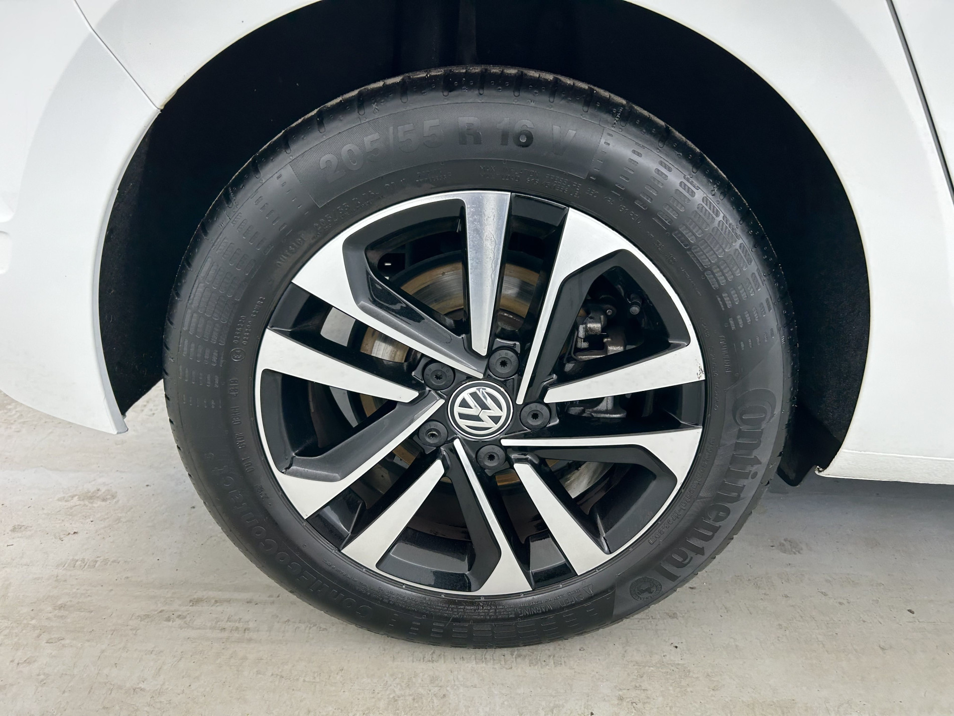 Vente en ligne Volkswagen Golf SW  1.5 TSI 150 EVO DSG7 au prix de 19 490 €