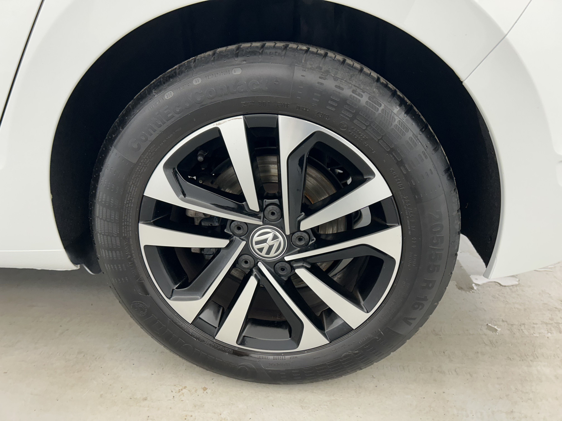 Vente en ligne Volkswagen Golf SW  1.5 TSI 150 EVO DSG7 au prix de 19 490 €