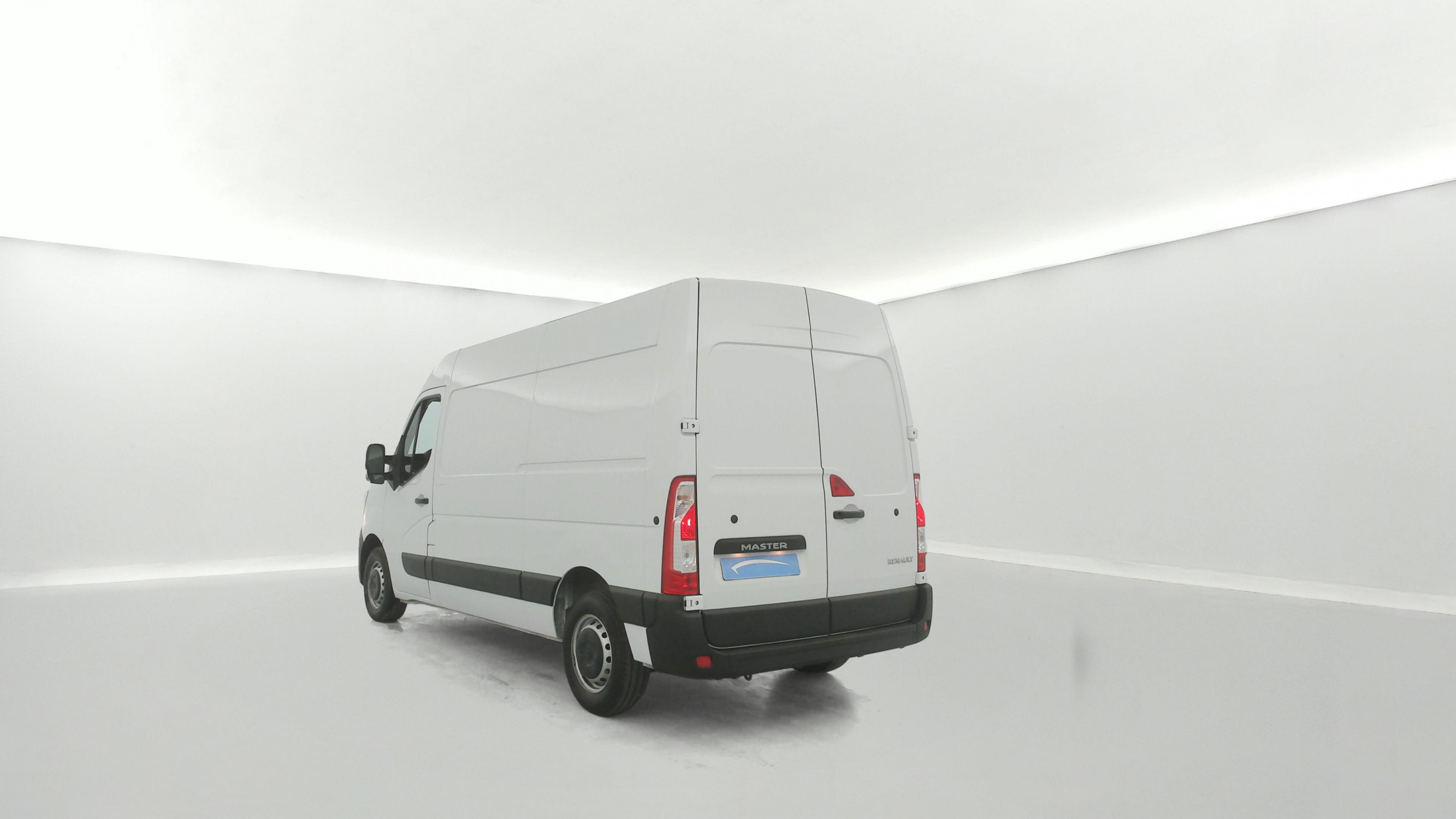 Vente en ligne Renault Master Fourgon MASTER FGN TRAC F3500 L2H2 BLUE DCI 135 au prix de 24 990 €