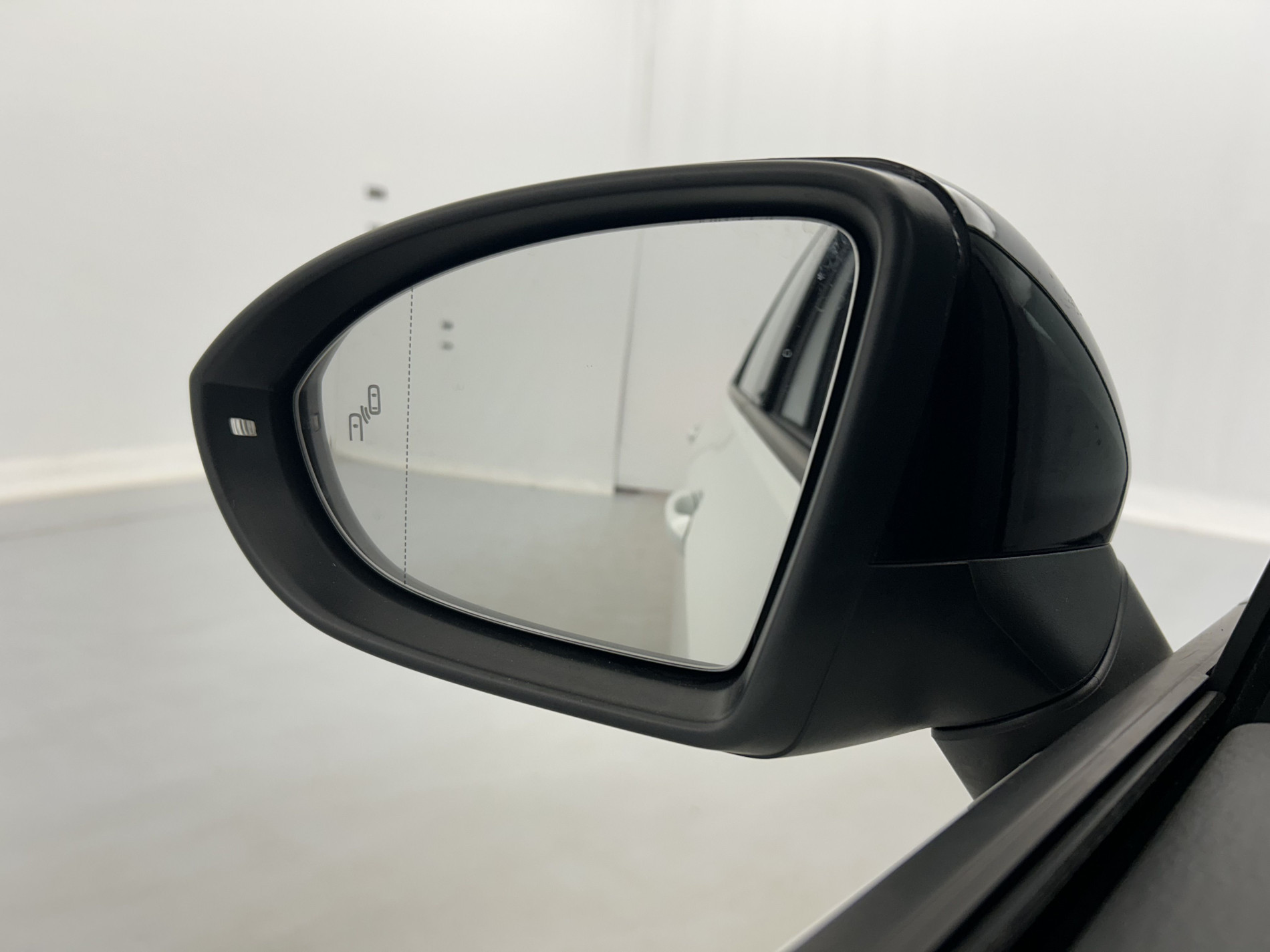 Vente en ligne Volkswagen Golf SW  1.5 TSI 150 EVO DSG7 au prix de 19 490 €