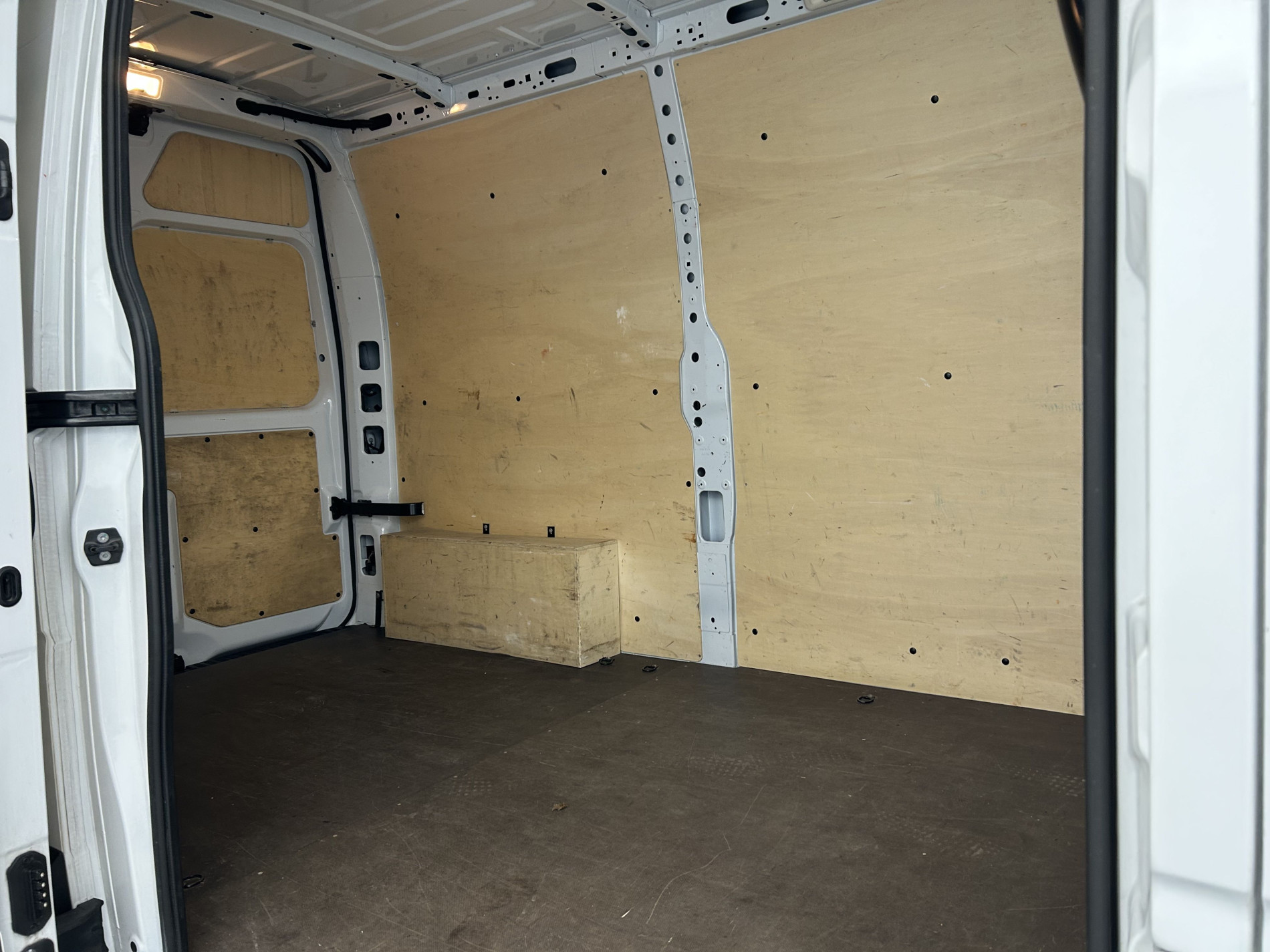 Vente en ligne Renault Master Fourgon MASTER FGN TRAC F3500 L2H2 BLUE DCI 135 au prix de 23 990 €