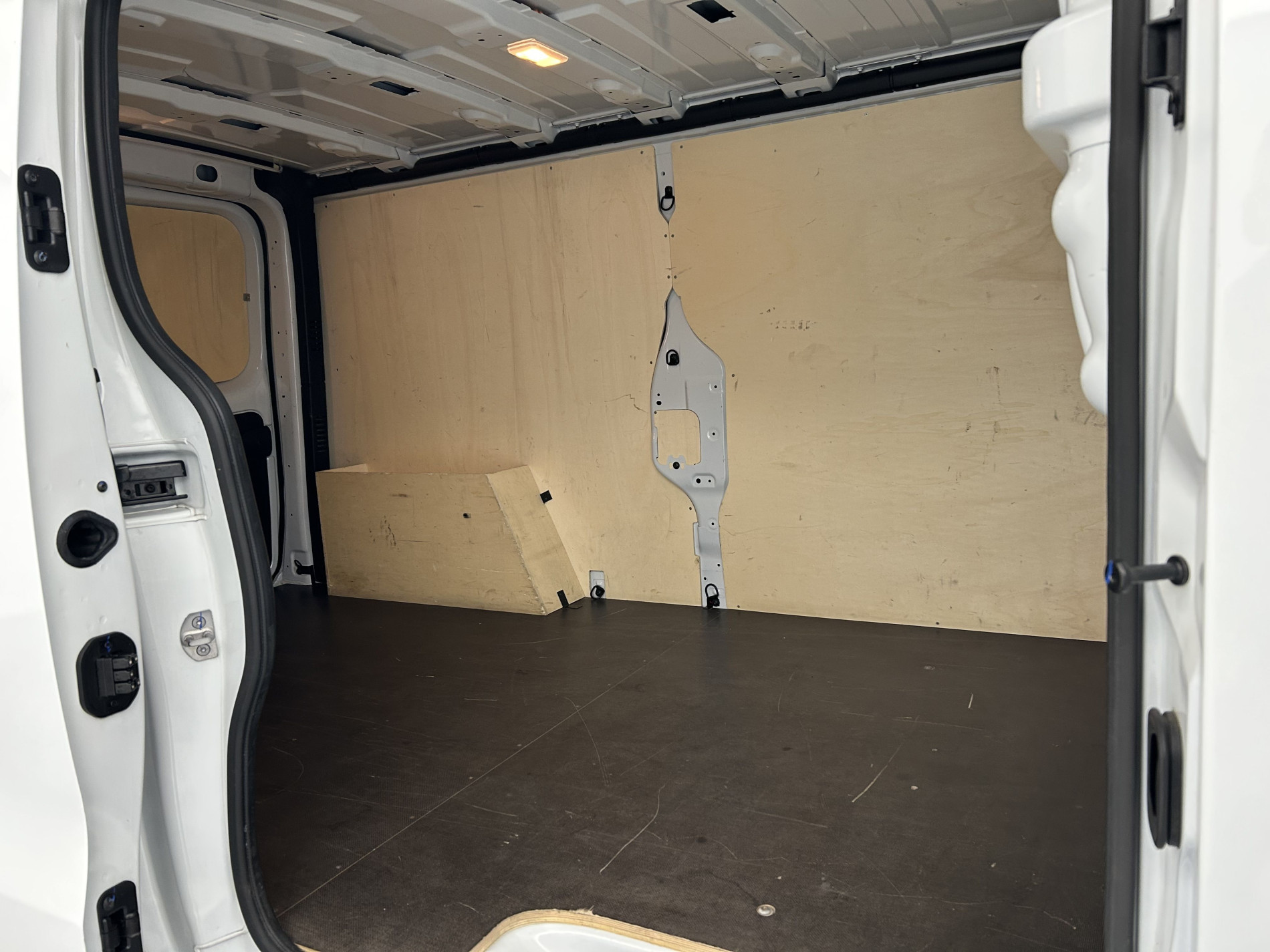Vente en ligne Renault Trafic 3 Fourgon TRAFIC FGN L2H1 3000 KG BLUE DCI 130 au prix de 22 990 €