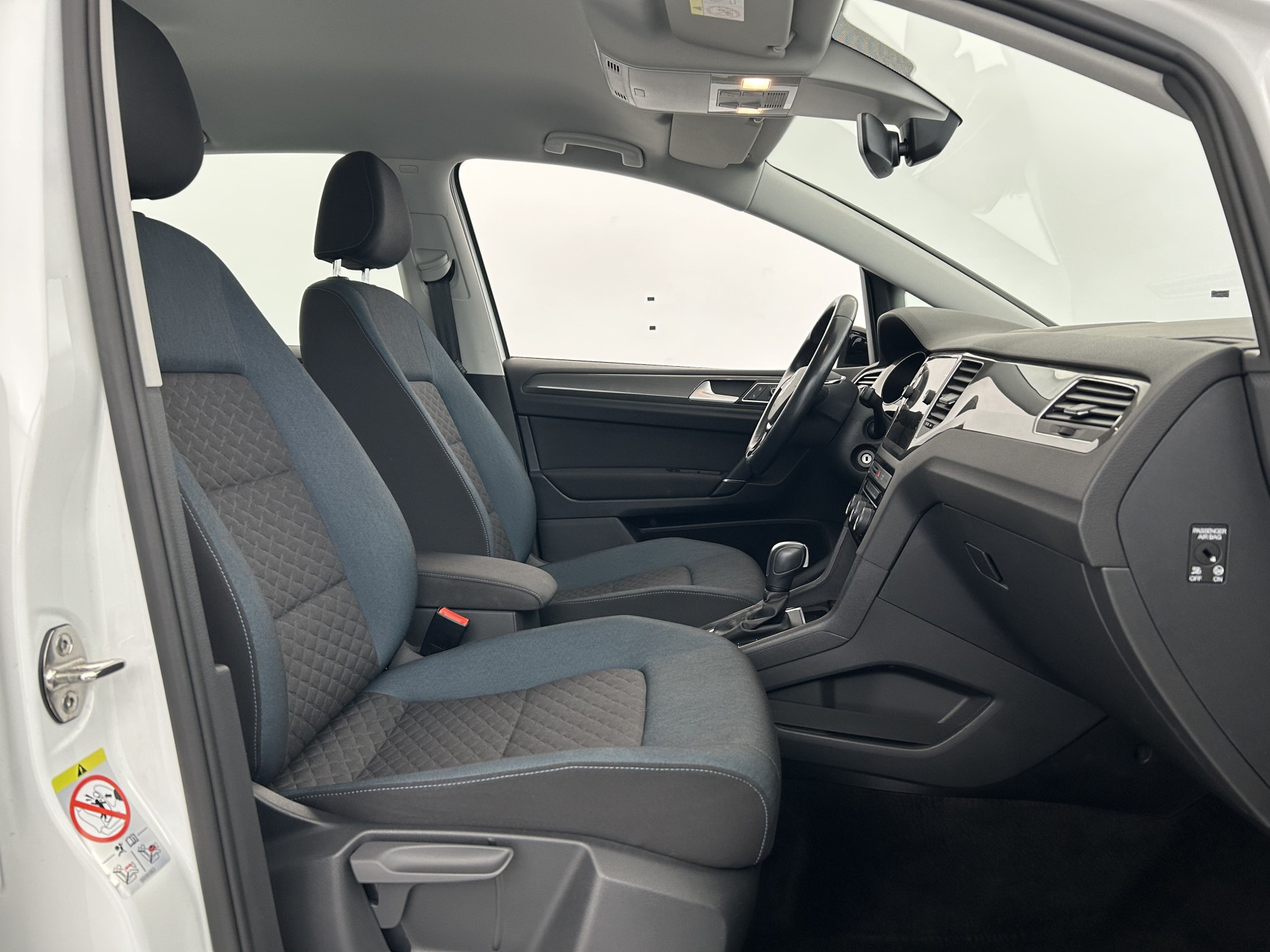 Vente en ligne Volkswagen Golf SW  1.5 TSI 150 EVO DSG7 au prix de 19 490 €