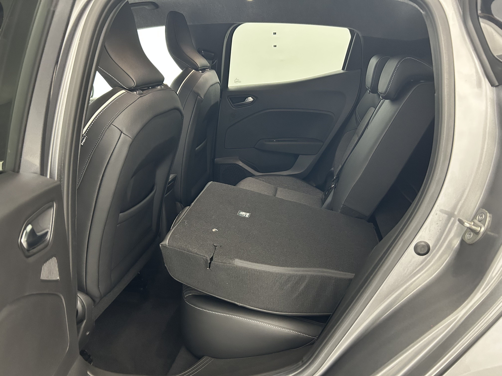 Vente en ligne Renault Clio 5 Clio TCe 90 au prix de 16 490 €