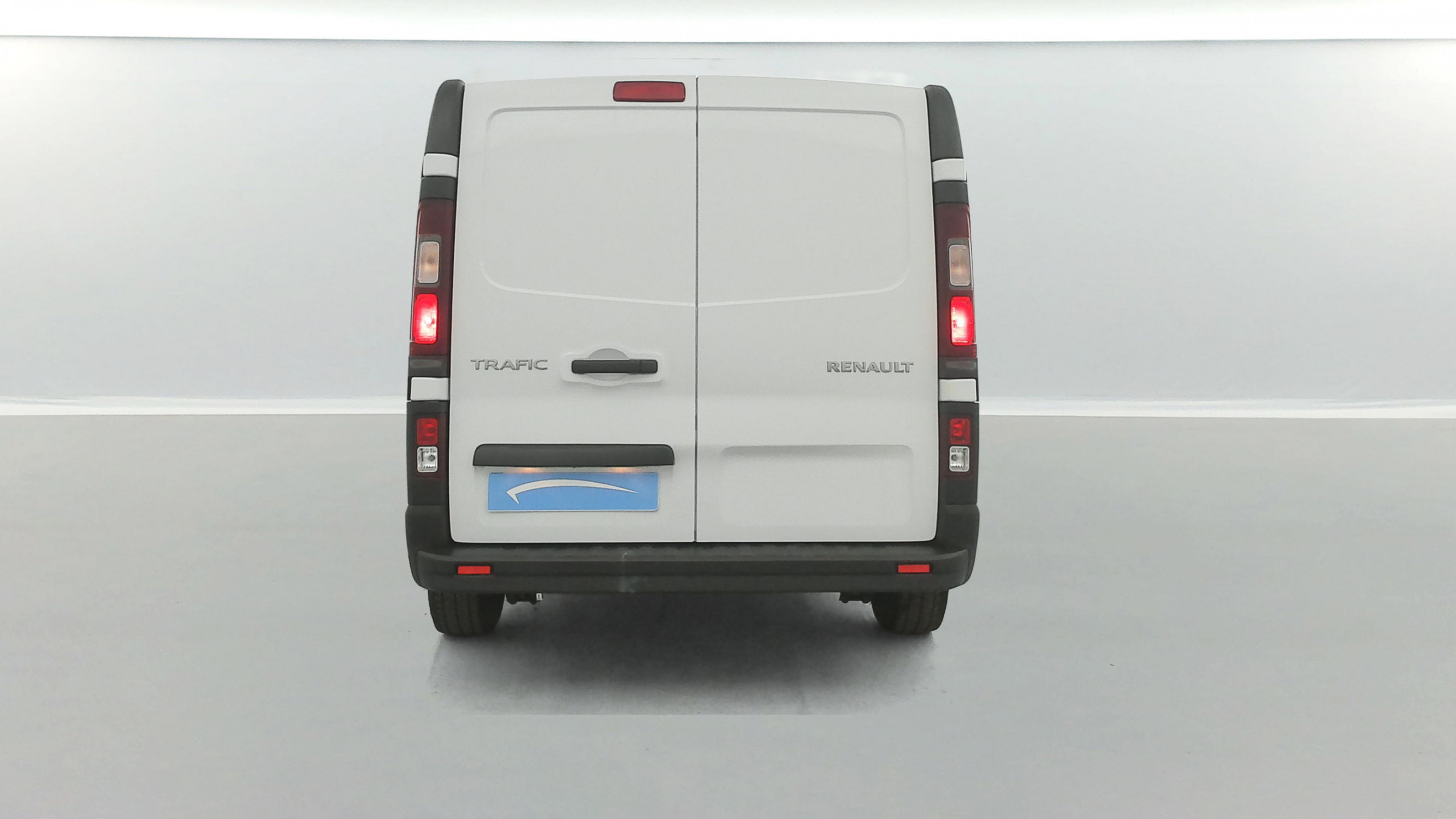 Vente en ligne Renault Trafic 3 Fourgon TRAFIC FGN L2H1 3000 KG BLUE DCI 130 au prix de 22 790 €