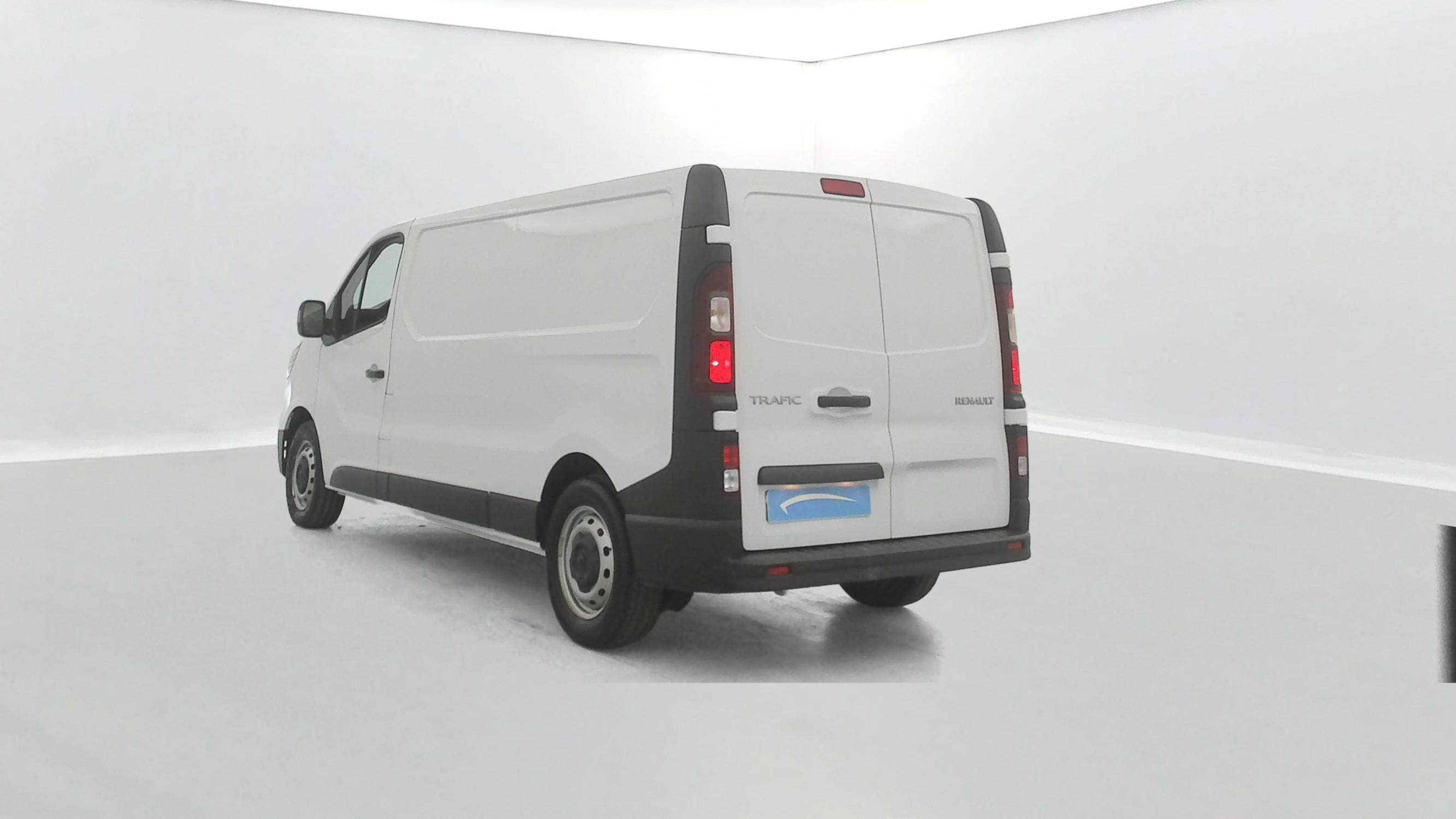 Vente en ligne Renault Trafic 3 Fourgon TRAFIC FGN L2H1 3000 KG BLUE DCI 130 au prix de 22 790 €