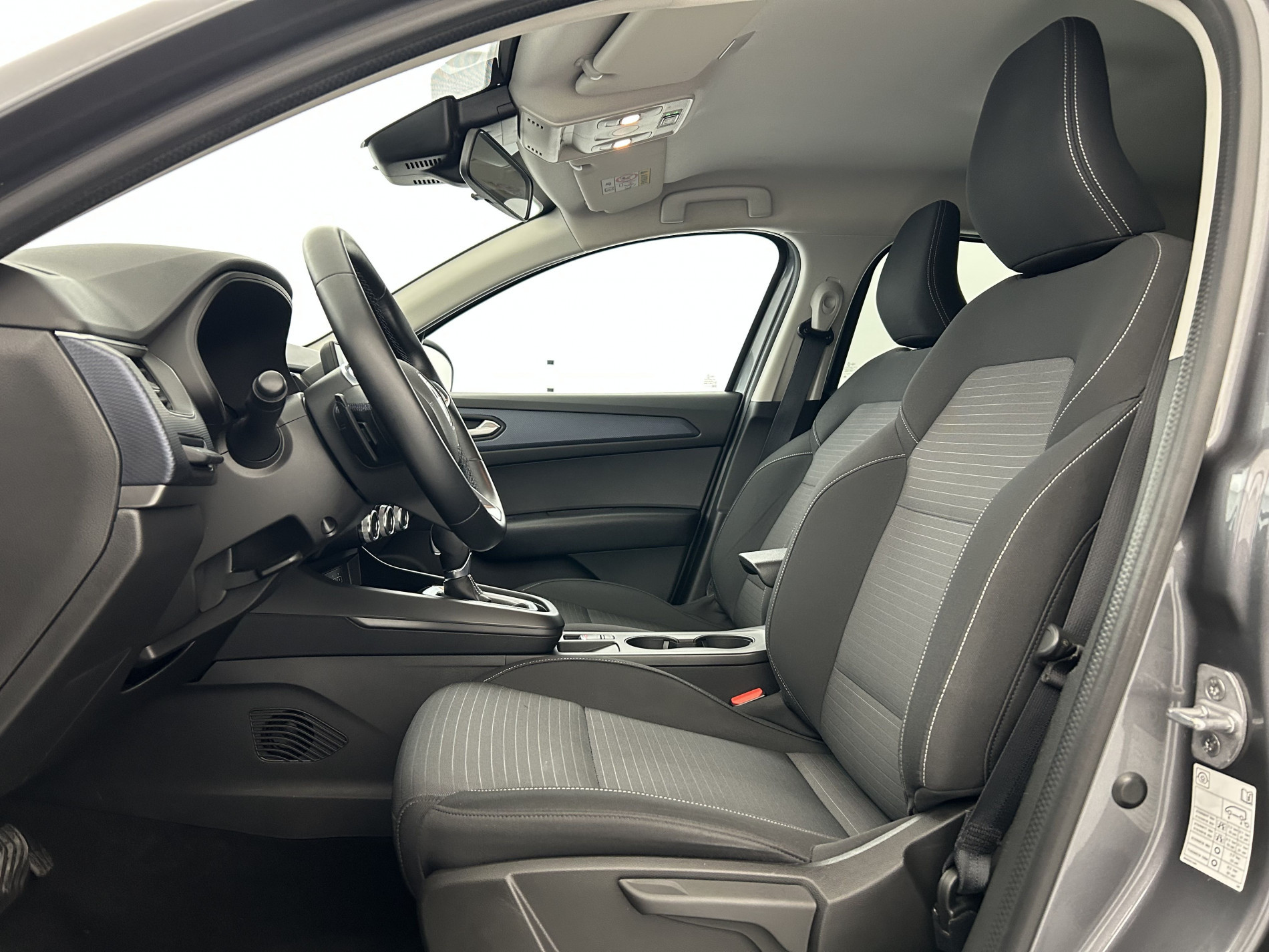 Vente en ligne Renault Arkana  mild hybrid 140 EDC FAP - 22 au prix de 17 490 €