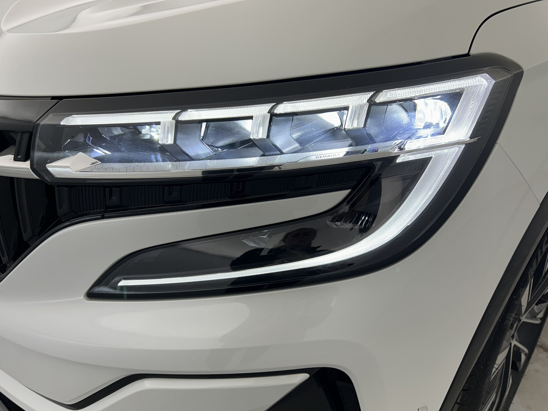 Vente en ligne Renault Espace Espace E-Tech full hybrid 200 GSR2 au prix de 33 690 €