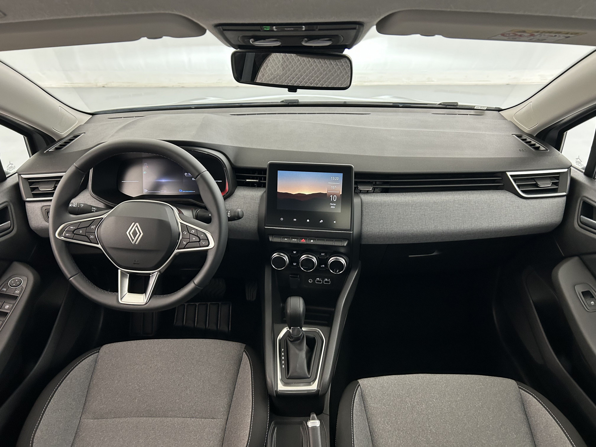 Vente en ligne Renault Clio 5 Clio E-Tech full hybrid 145 ch GSR2 au prix de 18 990 €