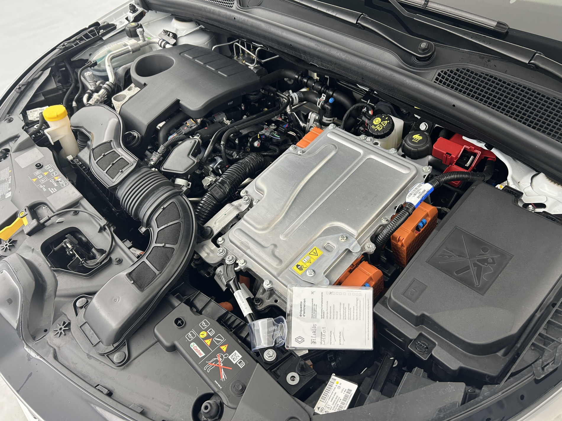Vente en ligne Renault Clio 5 Clio E-Tech full hybrid 145 ch GSR2 au prix de 18 890 €