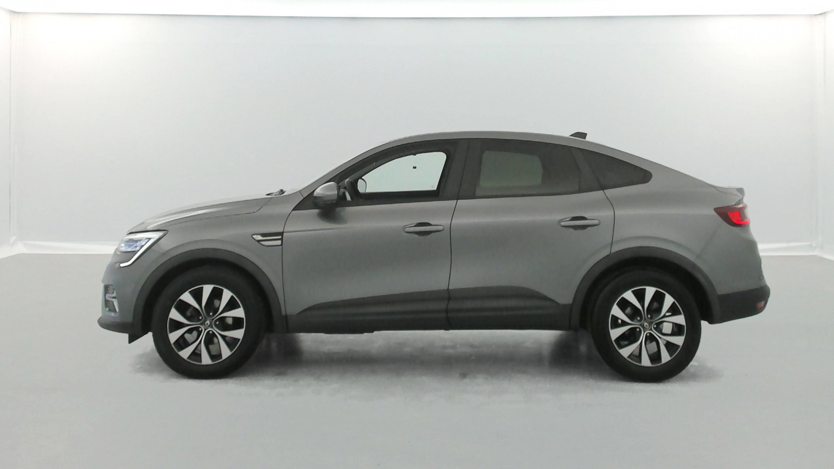 Vente en ligne Renault Arkana  mild hybrid 140 EDC FAP - 22 au prix de 17 490 €