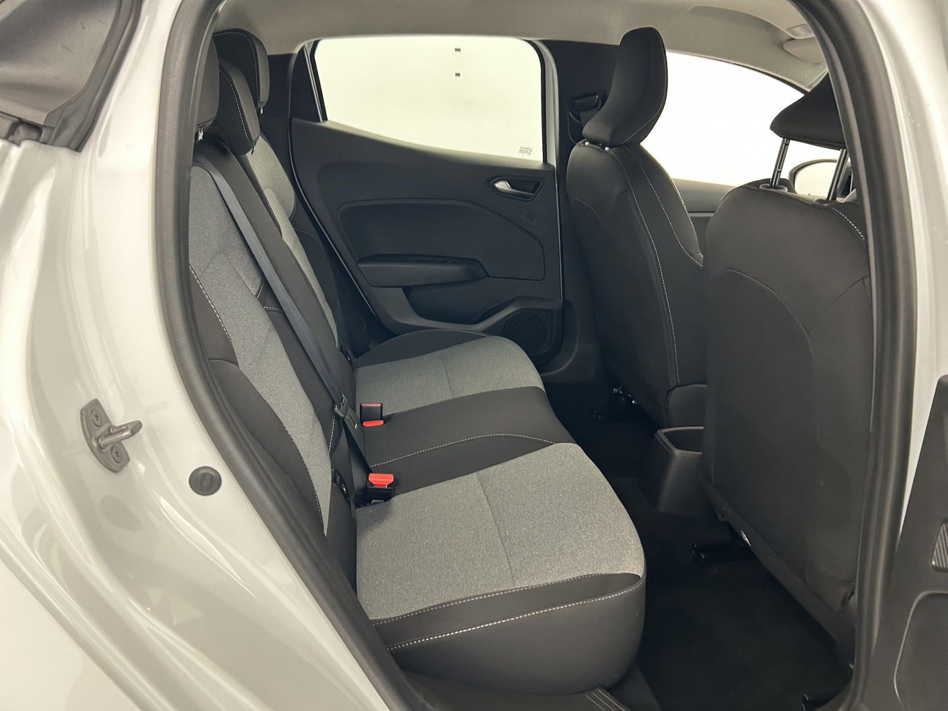 Vente en ligne Renault Clio 5 Clio TCe 90 ch GSR2 au prix de 16 290 €