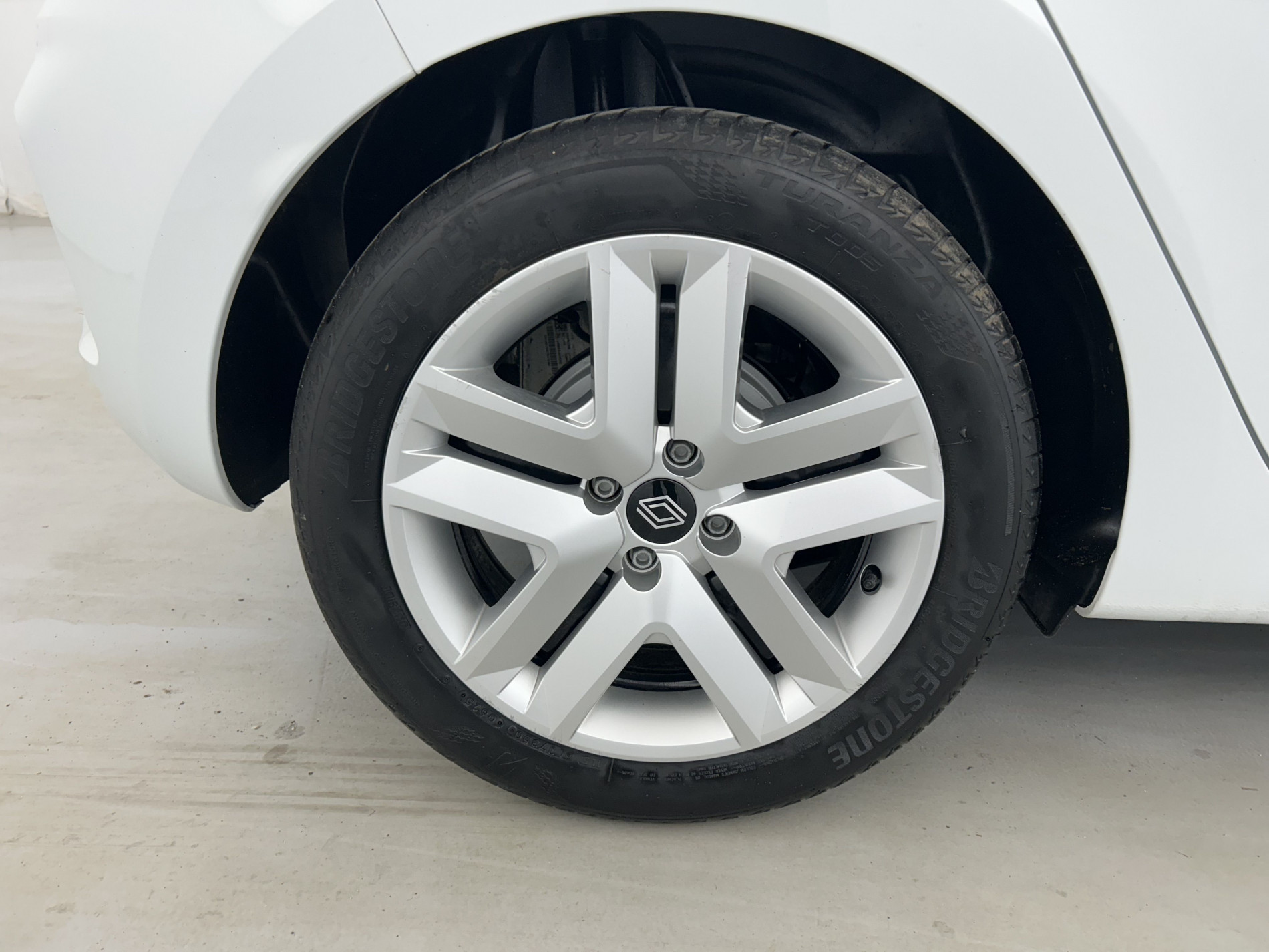 Vente en ligne Renault Clio 5 Clio E-Tech full hybrid 145 ch GSR2 au prix de 19 370 €