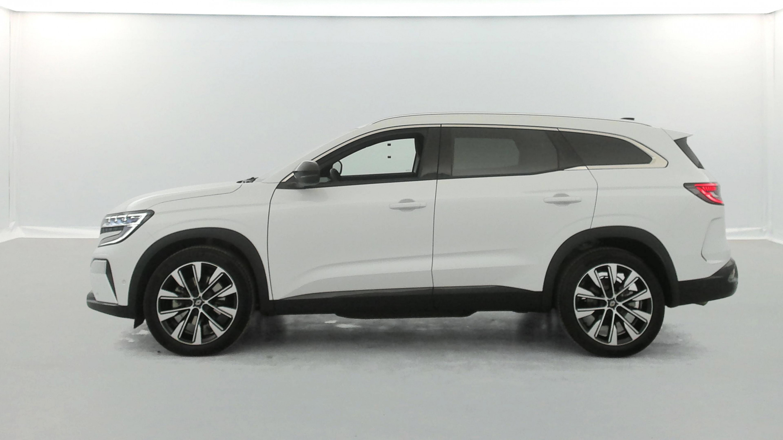 Vente en ligne Renault Espace Espace E-Tech full hybrid 200 GSR2 au prix de 33 690 €