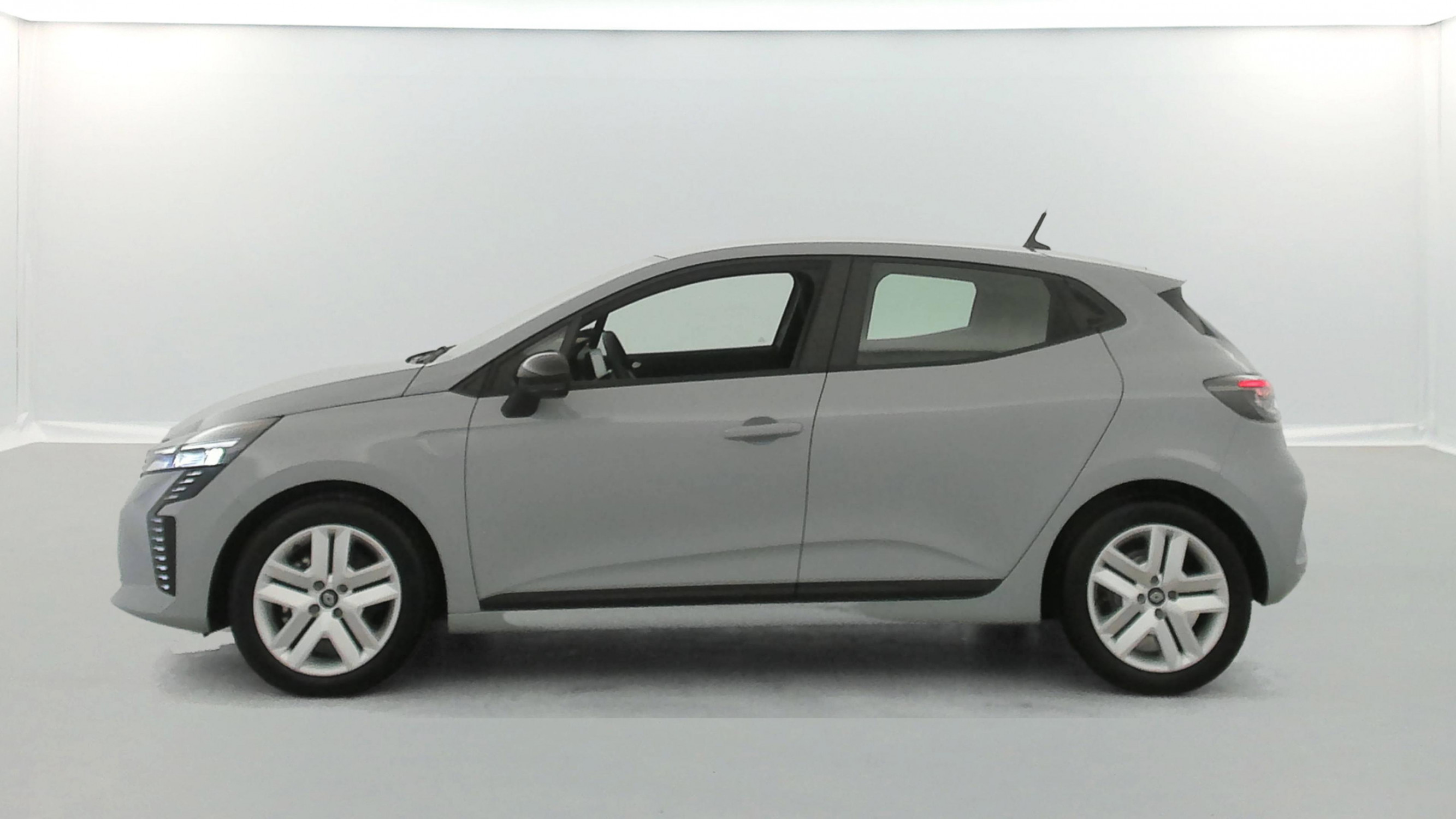 Vente en ligne Renault Clio 5 Clio E-Tech full hybrid 145 ch GSR2 au prix de 18 990 €