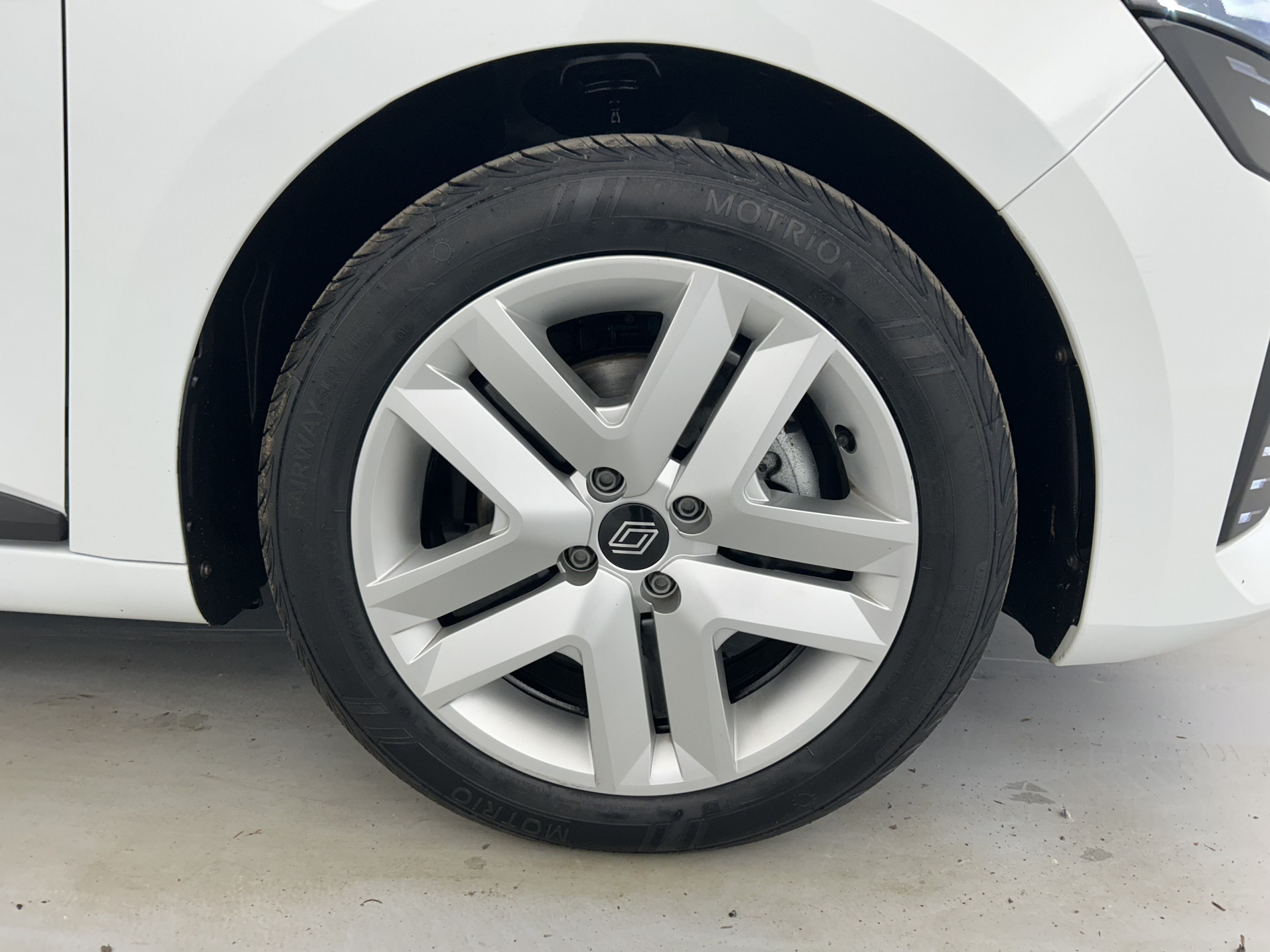 Vente en ligne Renault Clio 5 Clio E-Tech full hybrid 145 ch GSR2 au prix de 19 370 €