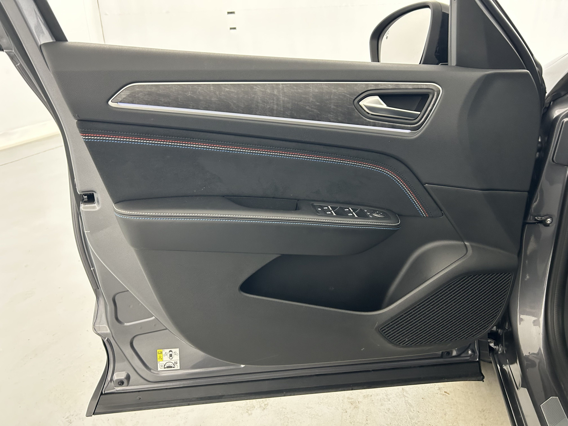 Vente en ligne Renault Arkana  E-Tech full hybrid 145 GSR2 au prix de 27 790 €