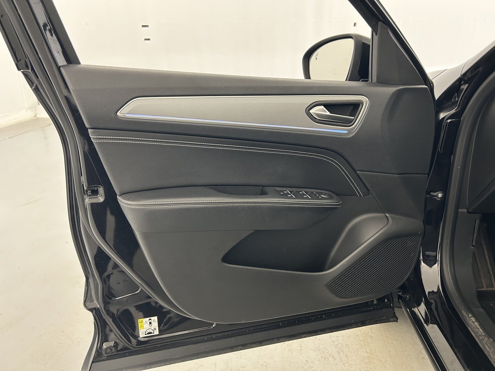 Vente en ligne Renault Arkana  E-Tech hybride 145 - 22 au prix de 19 270 €