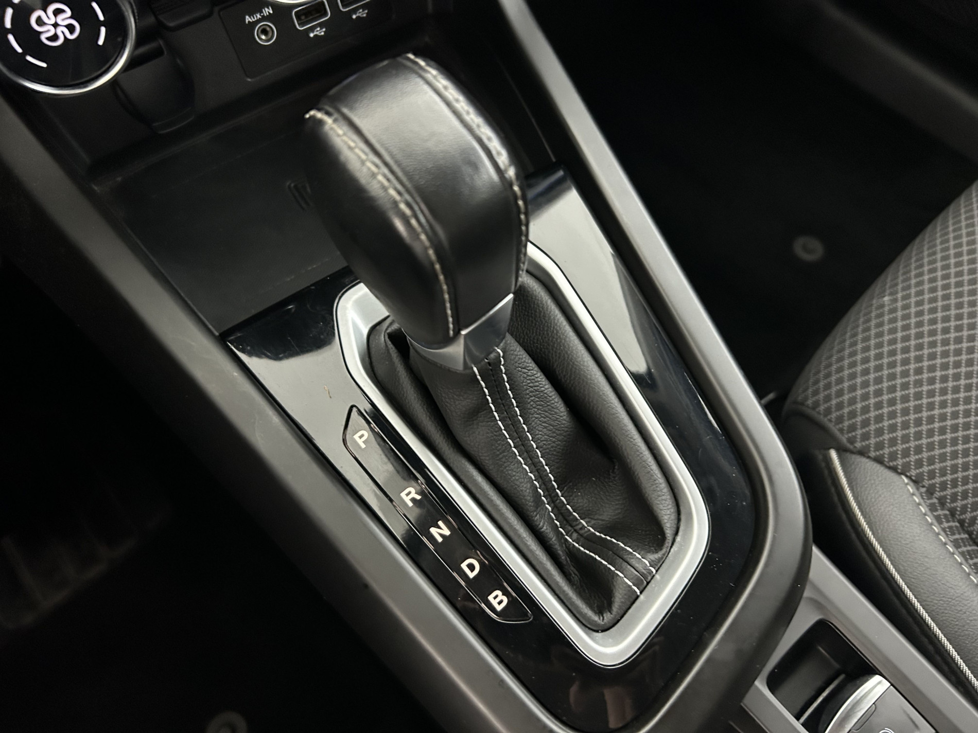 Vente en ligne Renault Arkana  E-Tech hybride 145 - 22 au prix de 19 270 €