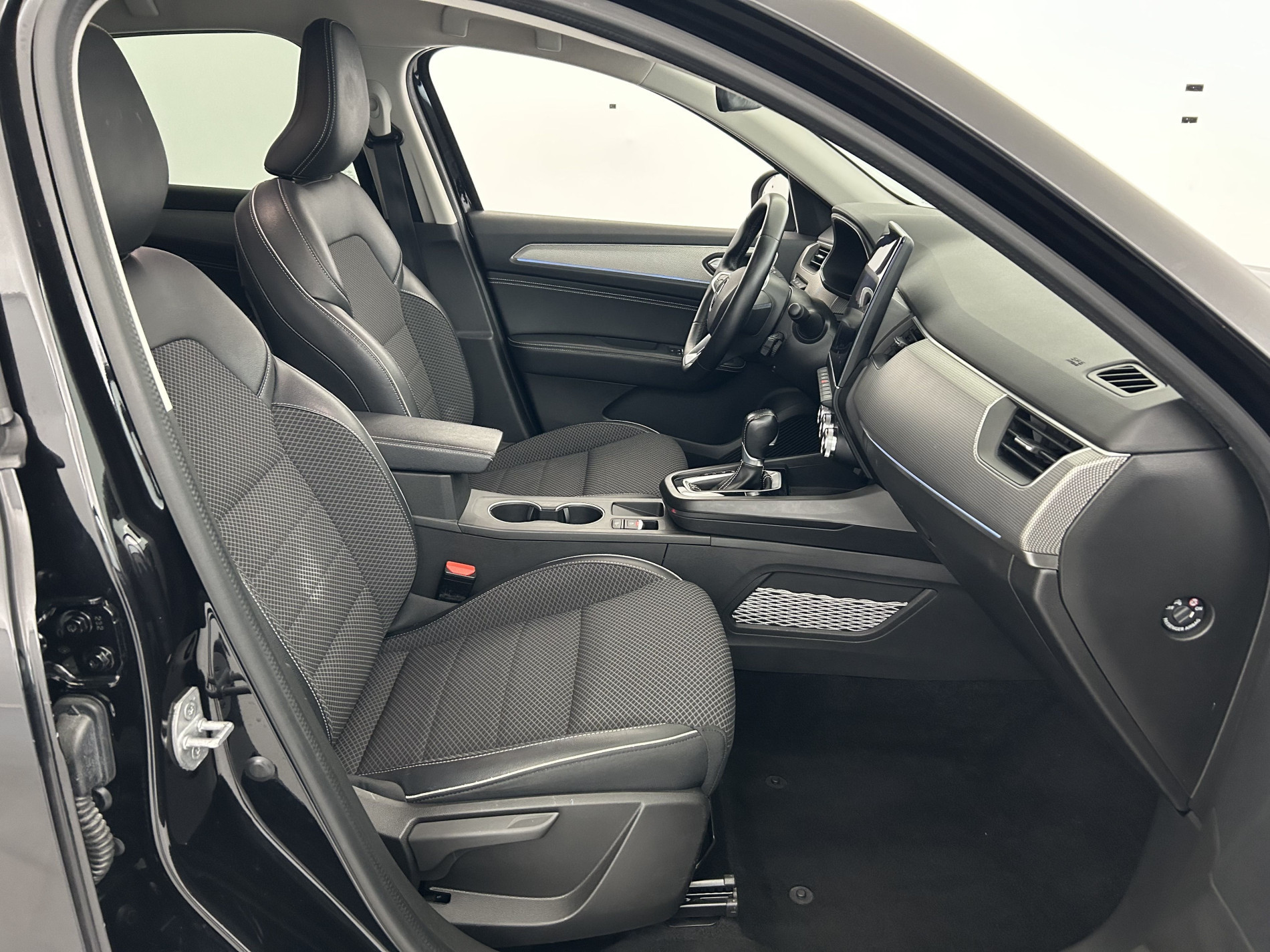 Vente en ligne Renault Arkana  E-Tech hybride 145 - 22 au prix de 19 270 €