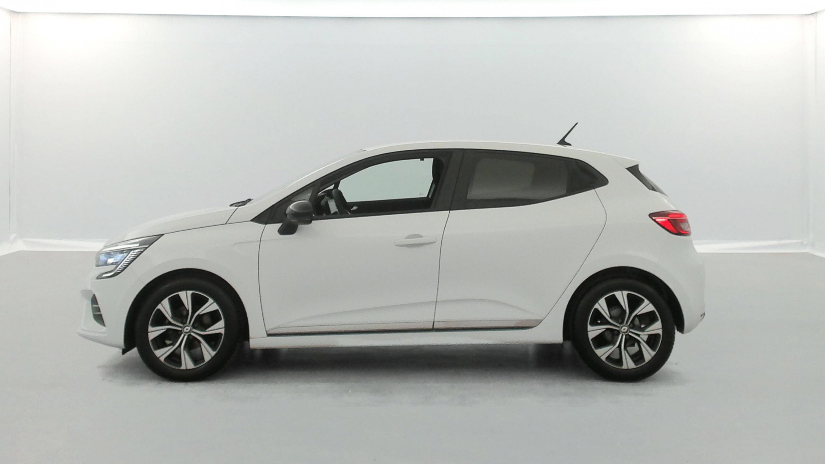 Vente en ligne Renault Clio 5 Clio TCe 100 GPL au prix de 14 490 €