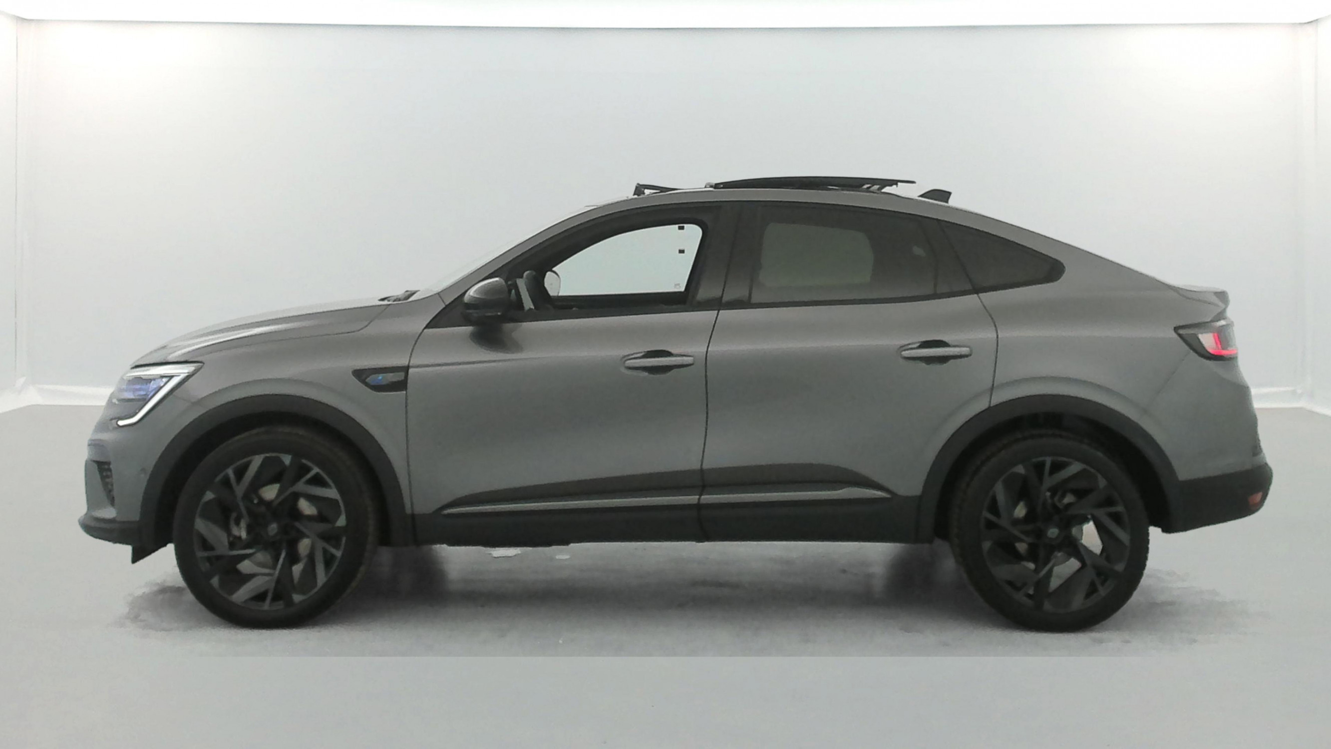 Vente en ligne Renault Arkana  E-Tech full hybrid 145 GSR2 au prix de 27 790 €