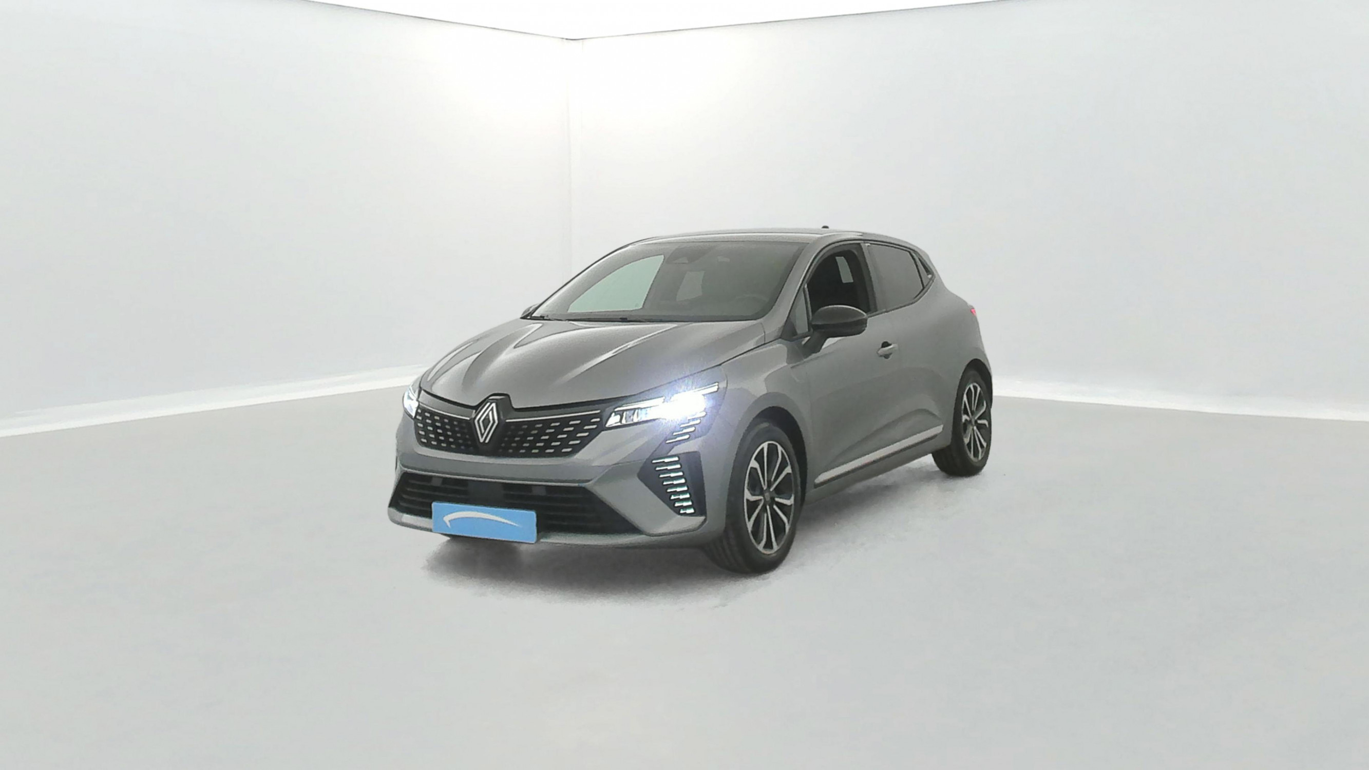 Renault Clio 5 Clio E-Tech hybride 145 occasion de 2023 en vente à Vannes
