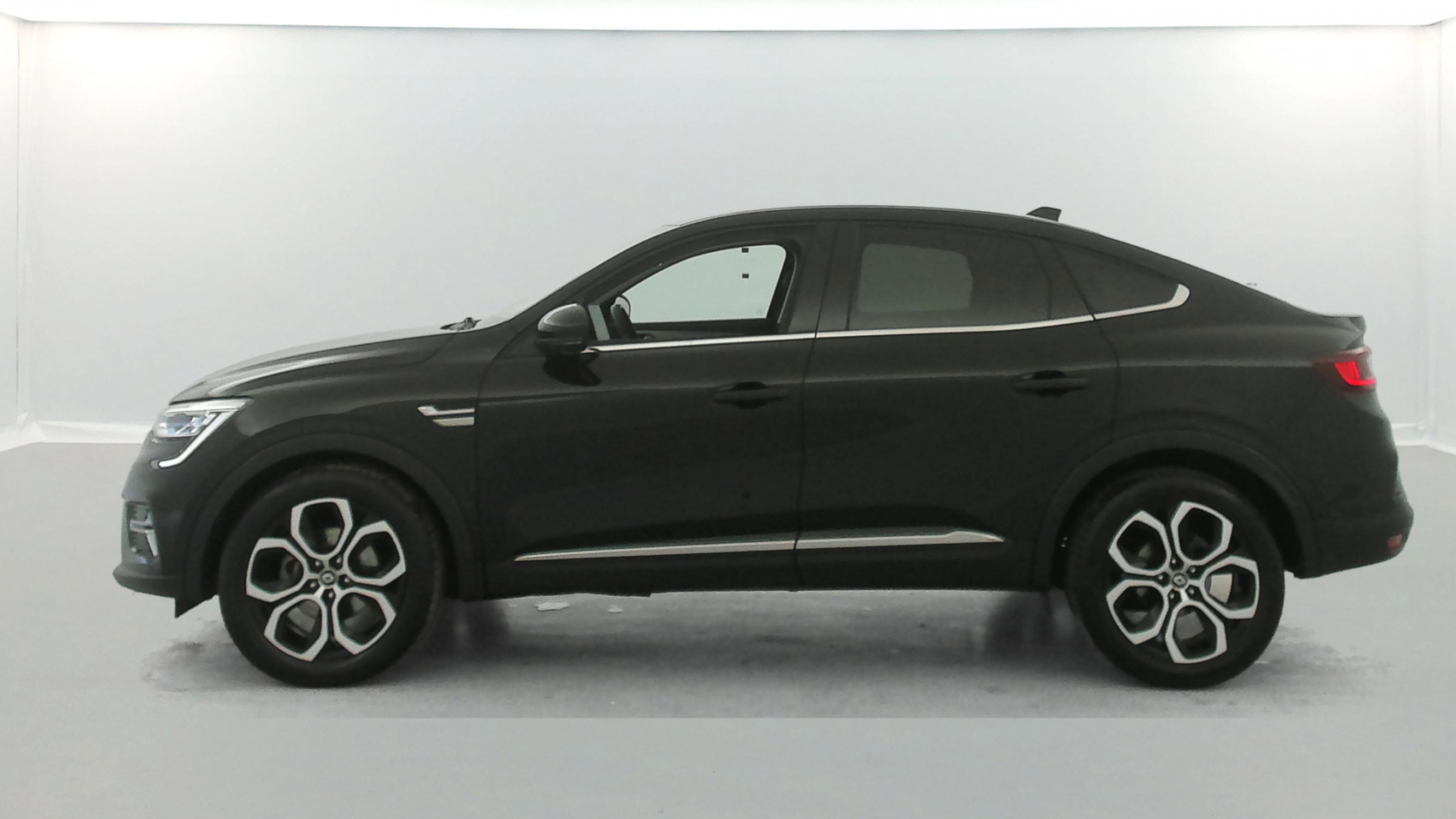 Vente en ligne Renault Arkana  E-Tech hybride 145 - 22 au prix de 19 270 €