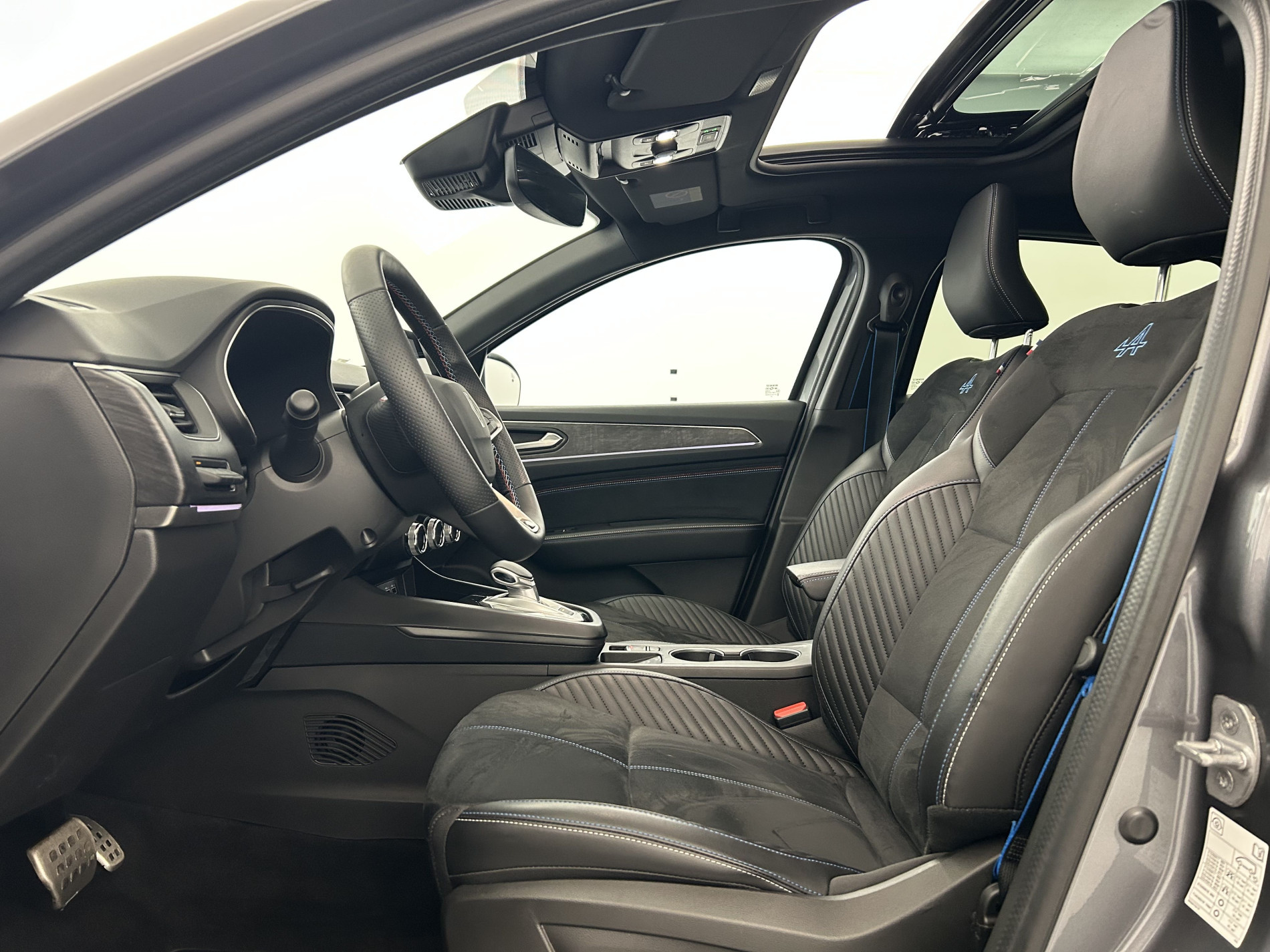 Vente en ligne Renault Arkana  E-Tech full hybrid 145 GSR2 au prix de 27 790 €