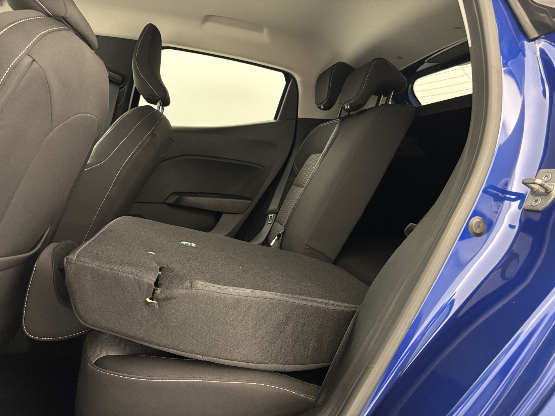 Vente en ligne Renault Clio 5 Clio TCe 90 au prix de 13 990 €