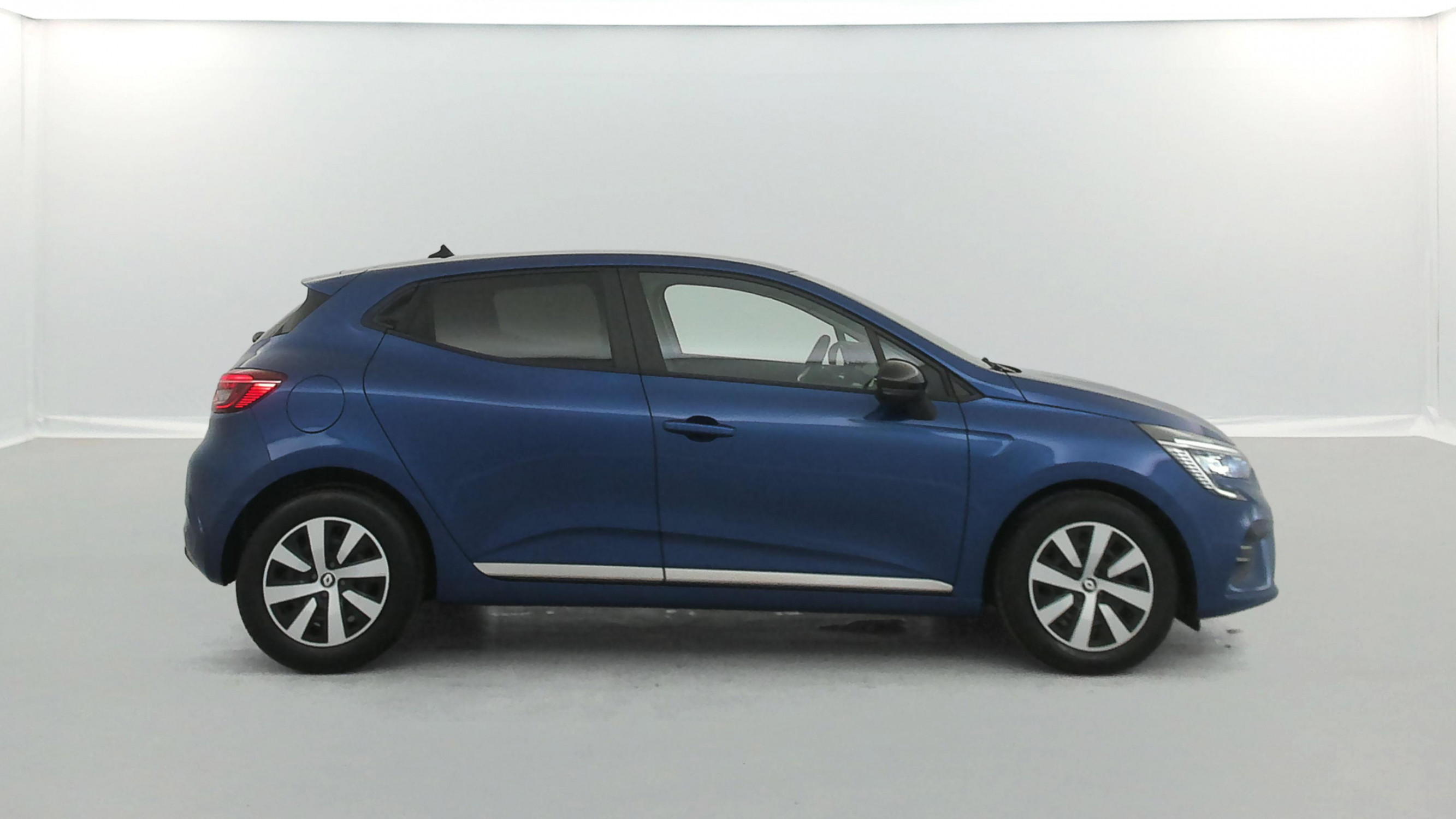 Vente en ligne Renault Clio 5 Clio TCe 90 au prix de 13 990 €