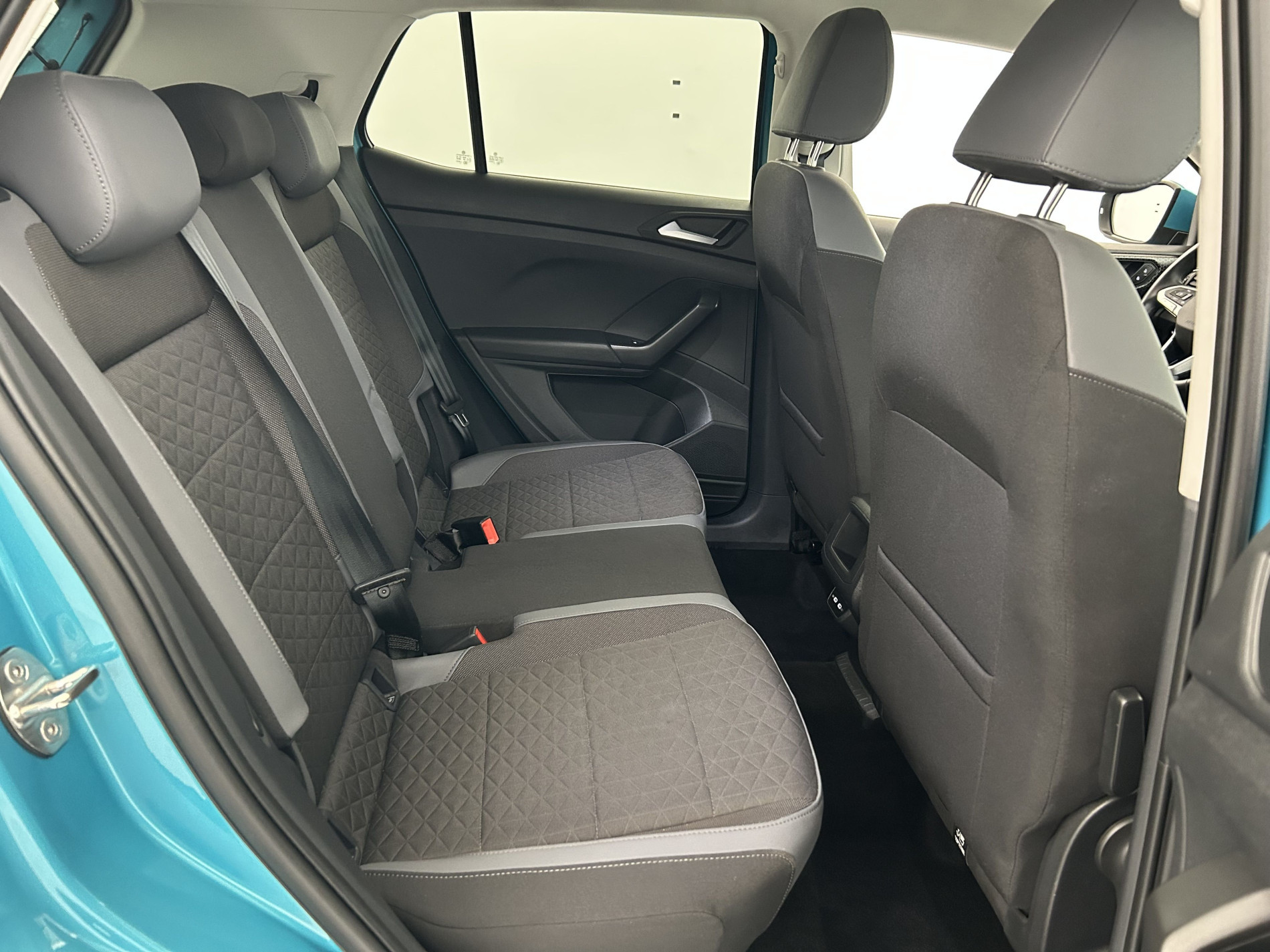 Vente en ligne Volkswagen T-Cross  1.0 TSI 110 Start/Stop DSG7 au prix de 20 990 €