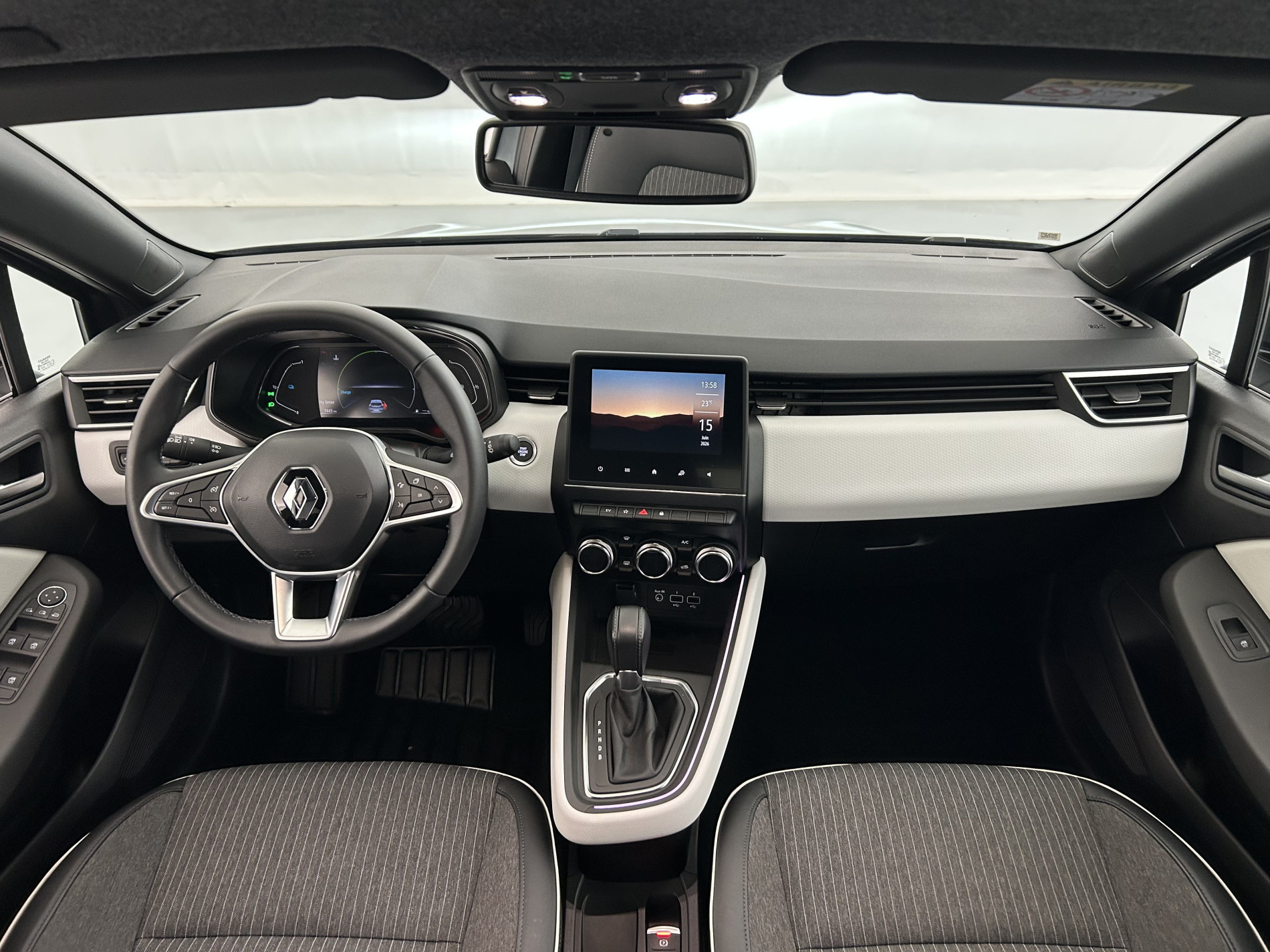 Vente en ligne Renault Clio 5 Clio E-Tech full hybrid 145 au prix de 18 690 €