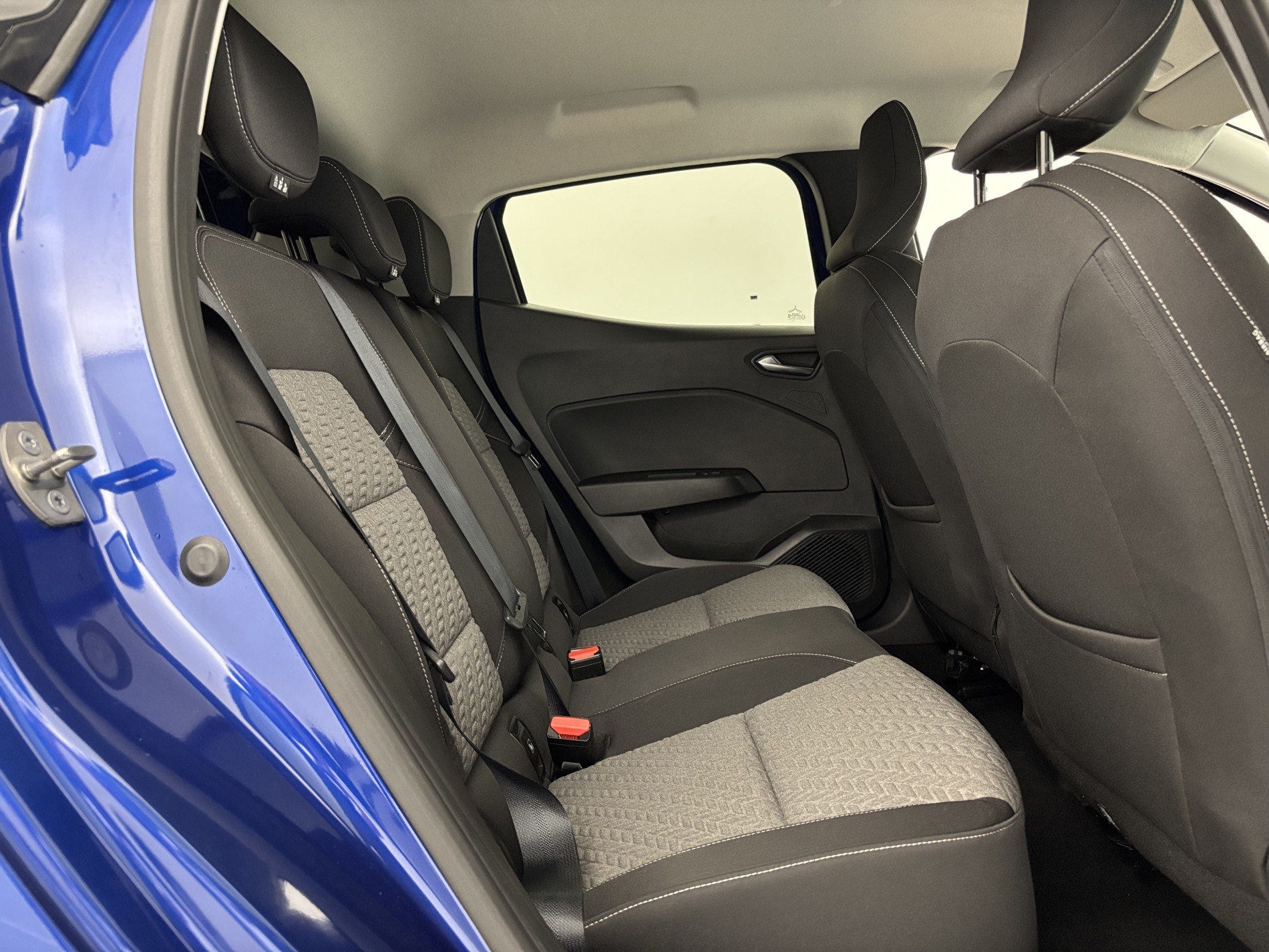 Vente en ligne Renault Clio 5 Clio TCe 90 au prix de 13 990 €
