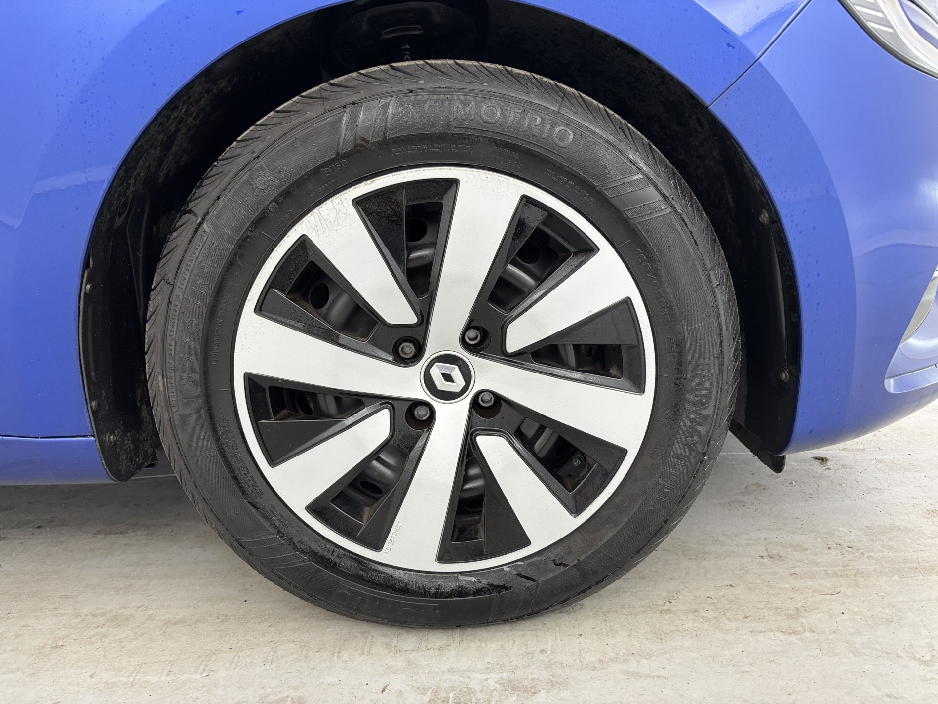 Vente en ligne Renault Clio 5 Clio TCe 90 au prix de 13 990 €
