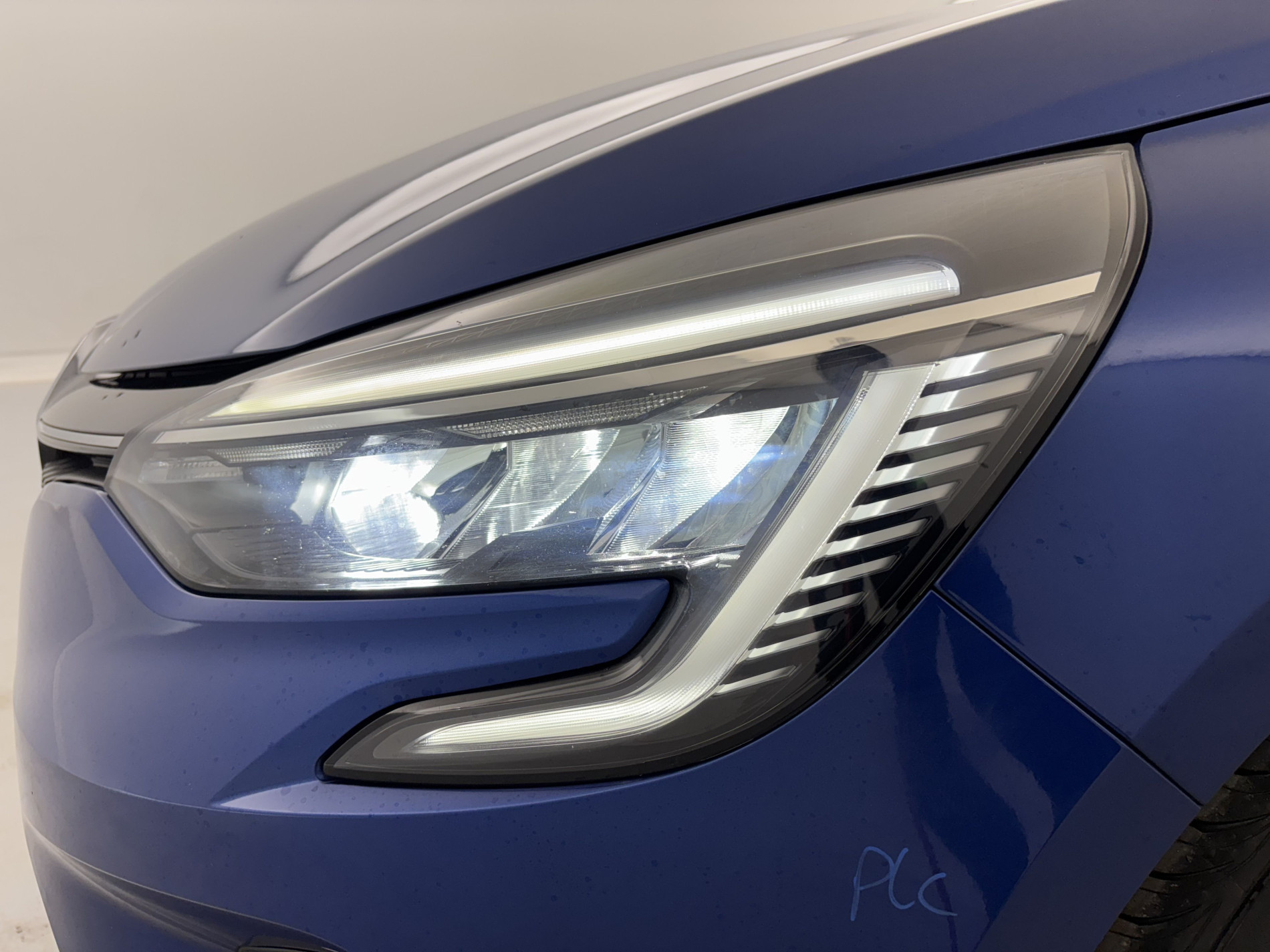 Vente en ligne Renault Clio 5 Clio TCe 90 au prix de 13 990 €