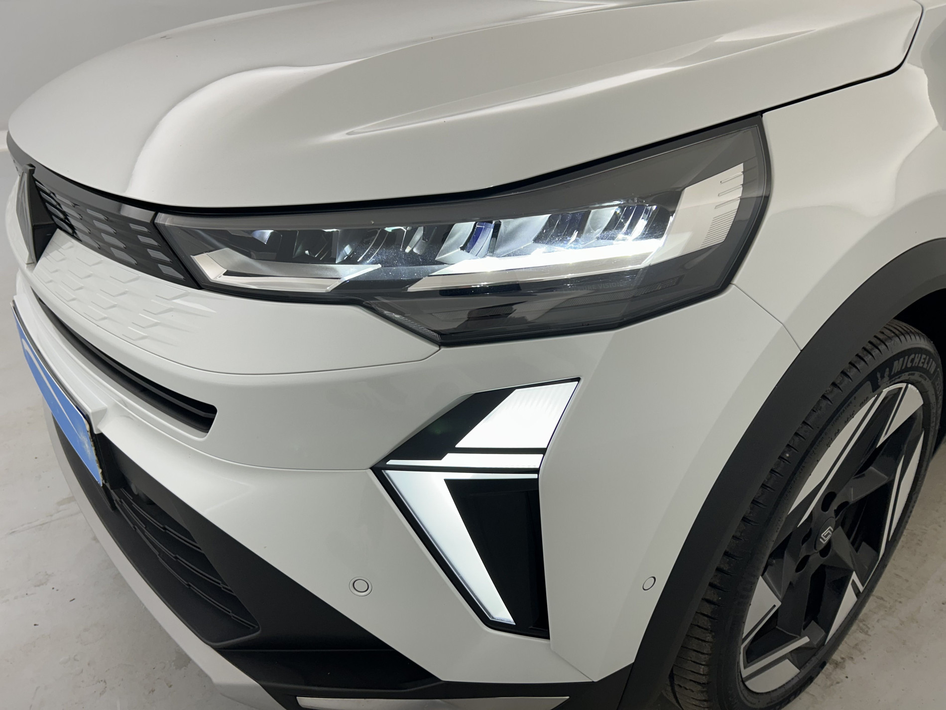 Vente en ligne Renault Symbioz  E-Tech full hybrid 145 au prix de 28 990 €