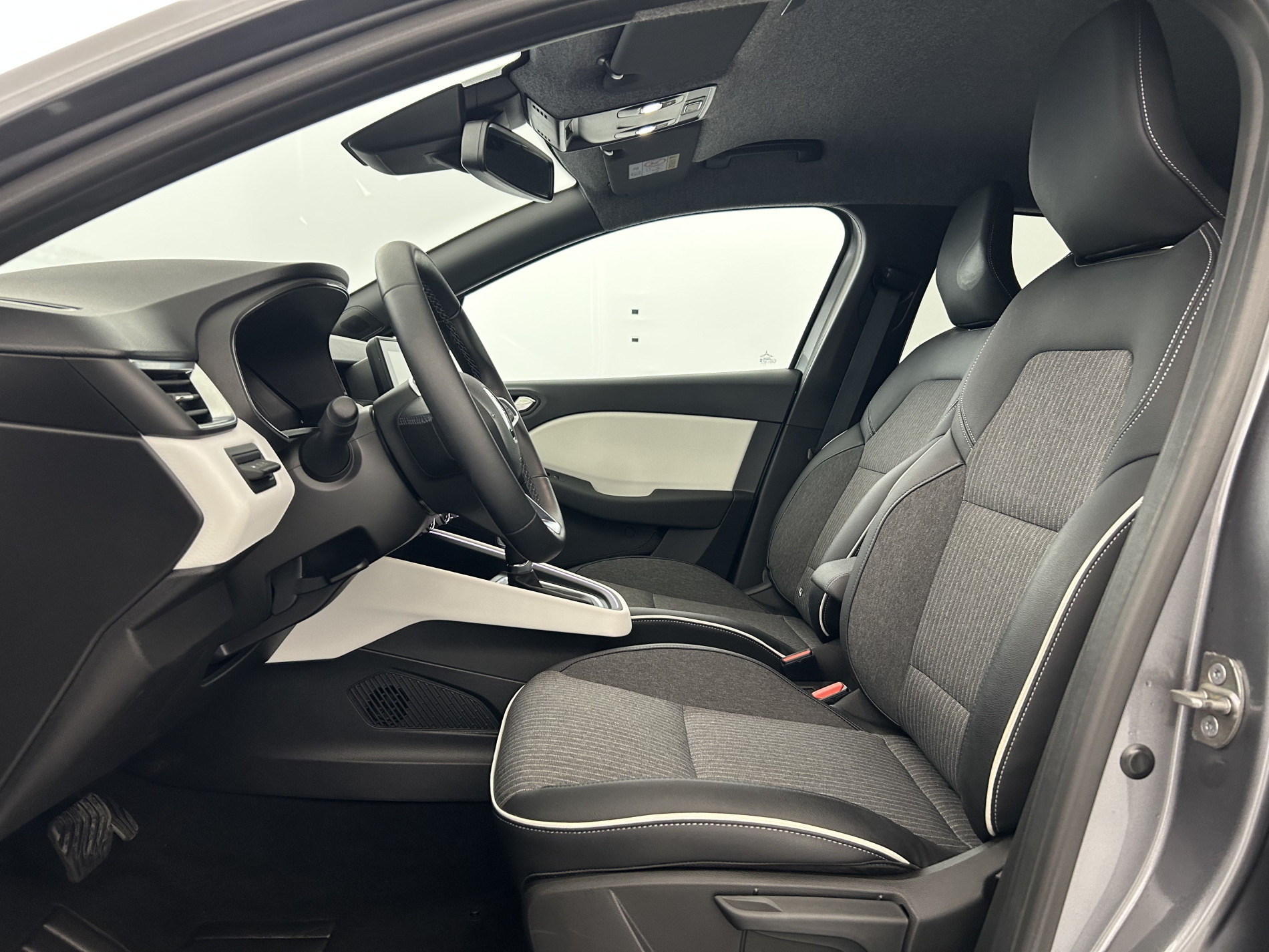 Vente en ligne Renault Clio 5 Clio E-Tech full hybrid 145 au prix de 18 690 €