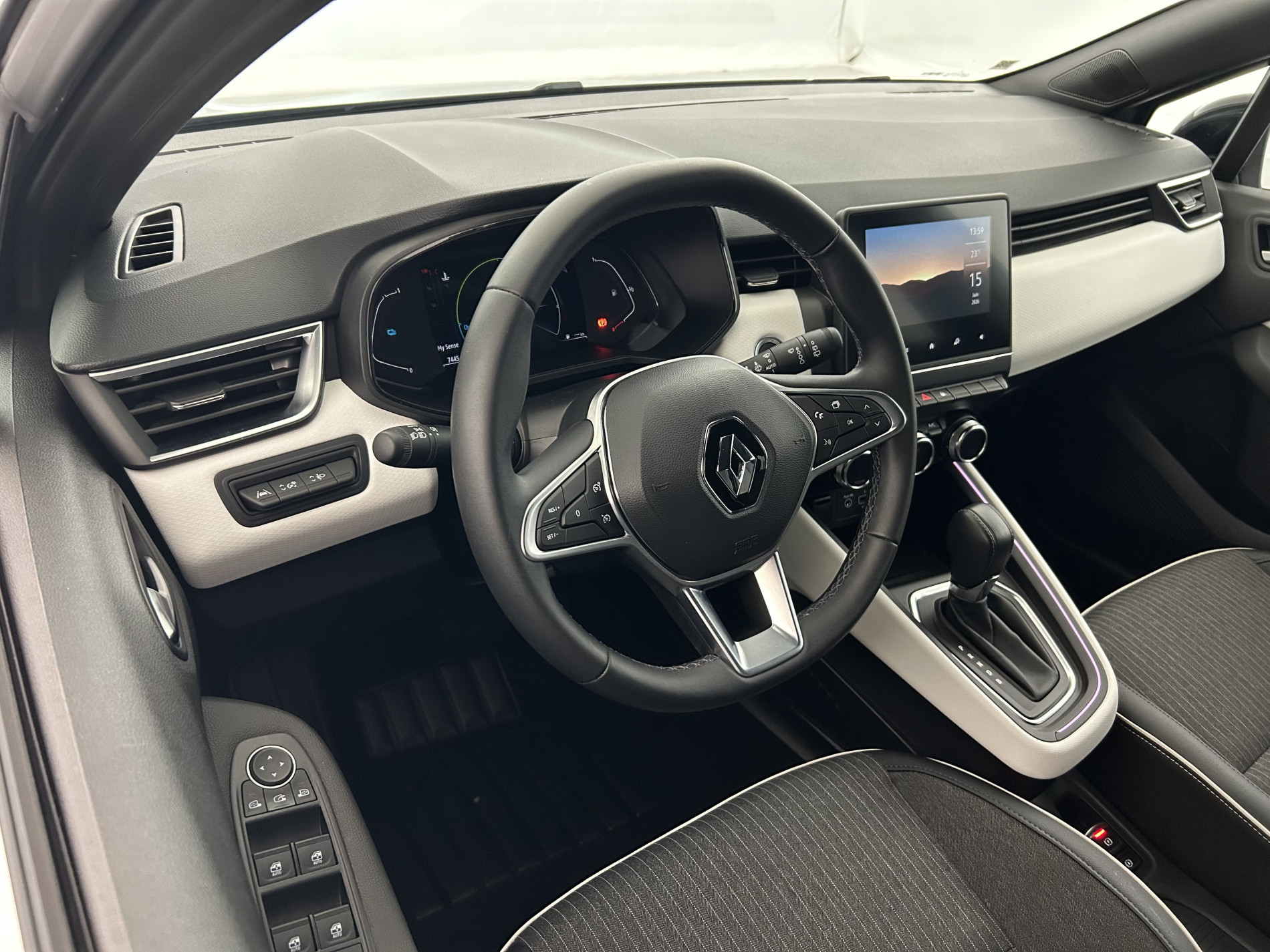 Vente en ligne Renault Clio 5 Clio E-Tech full hybrid 145 au prix de 18 690 €