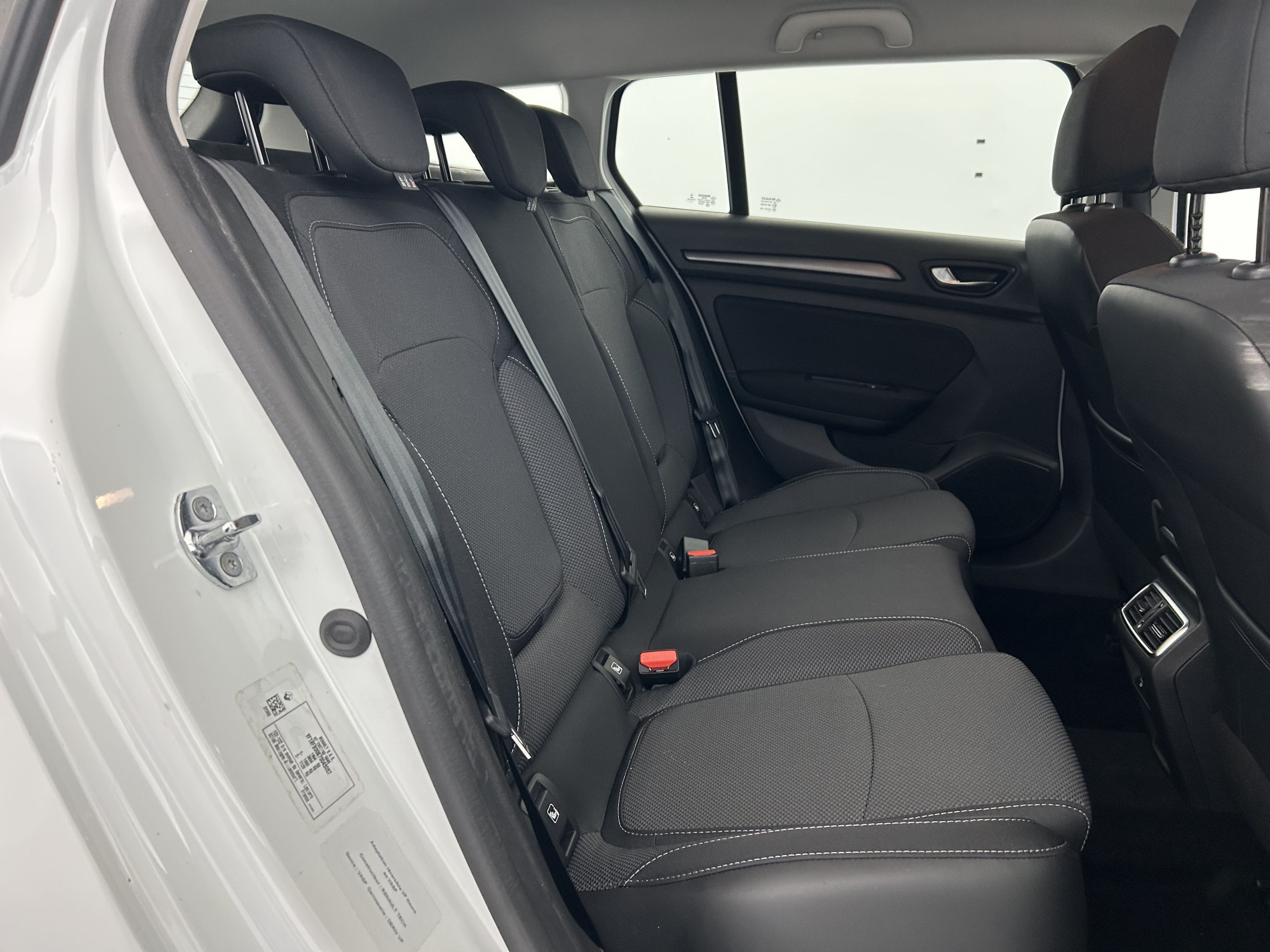 Vente en ligne Renault Megane 4 Estate  Blue dCi 115 au prix de 14 790 €