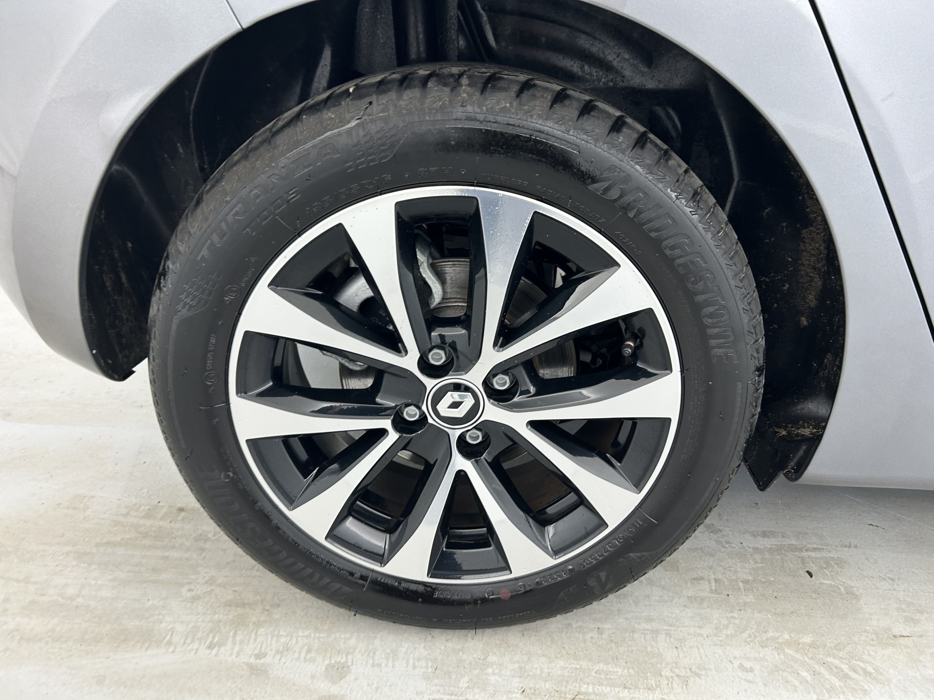 Vente en ligne Renault Clio 5 Clio E-Tech full hybrid 145 au prix de 18 690 €