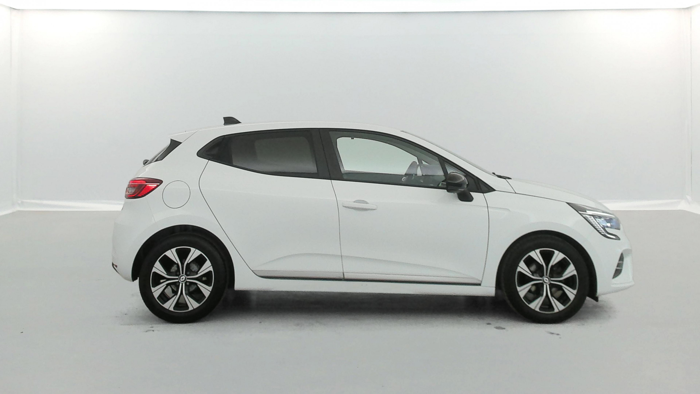 Vente en ligne Renault Clio 5 Clio TCe 100 GPL au prix de 14 490 €
