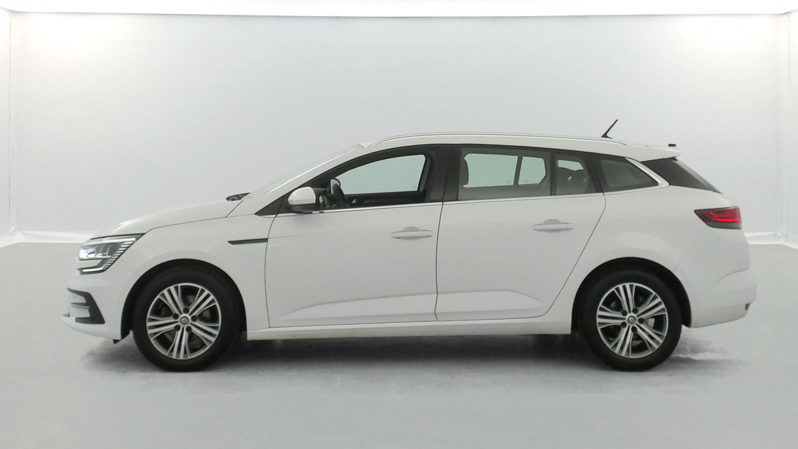 Vente en ligne Renault Megane 4 Estate  Blue dCi 115 au prix de 14 790 €